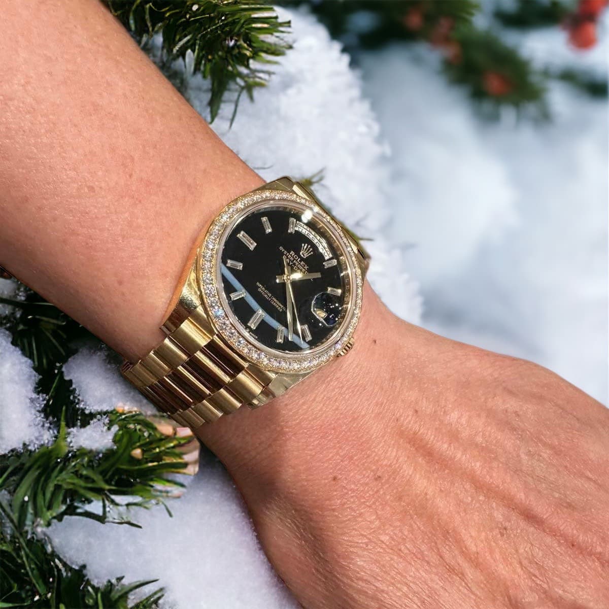 Dong-Ho-Rolex-Day-Date-228238-Boc-Vang-18K-Do-Vien-Moissanite-GM-V2-40mm-2-1