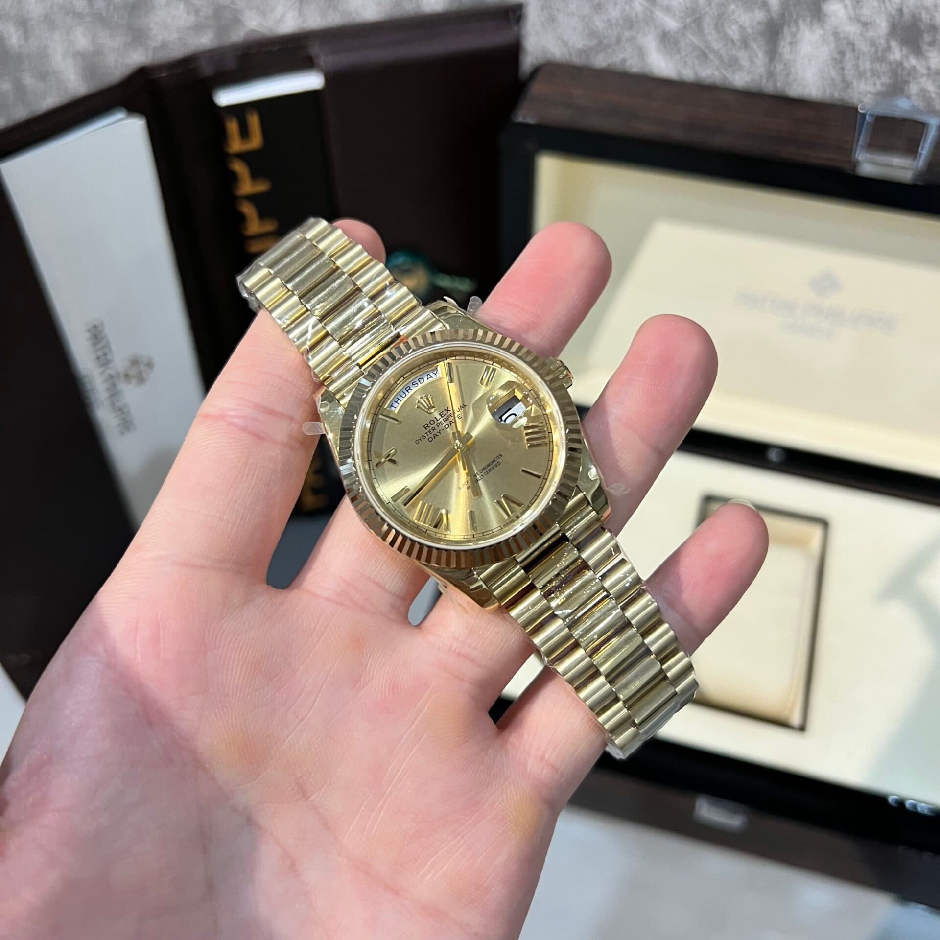 Dong-Ho-Rolex-Day-Date-228238-Tinh-Chinh-166gr-GM-V2-Like-auth-40mm-3-1