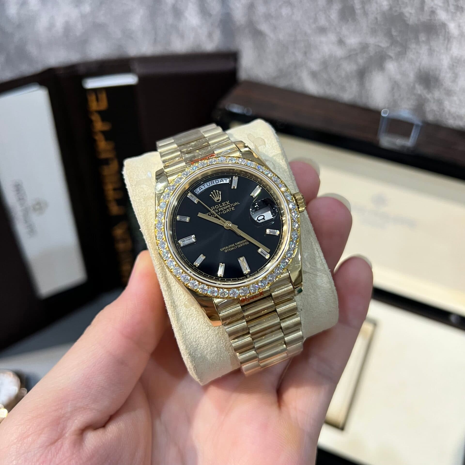 Dong-Ho-Rolex-Day-Date-228238-Tinh-Chinh-Do-Kim-Cuong-Moissanite-40mm-5-1