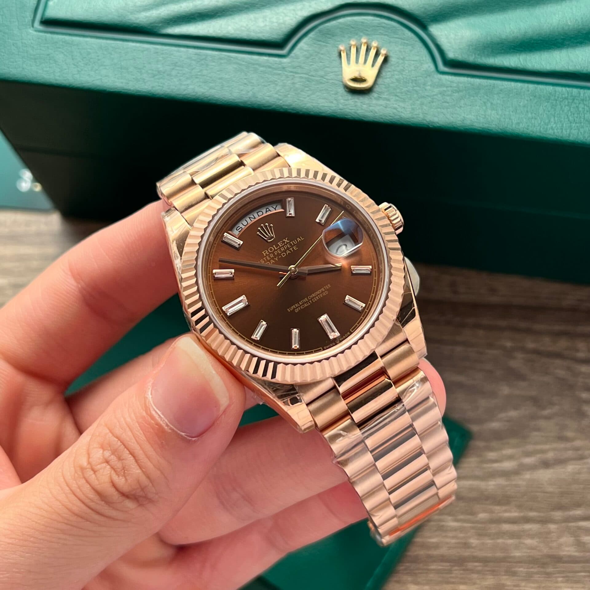 Dong-Ho-Rolex-Day-Date-228345RBR-Mat-Chocolate-Fake-11-4-1