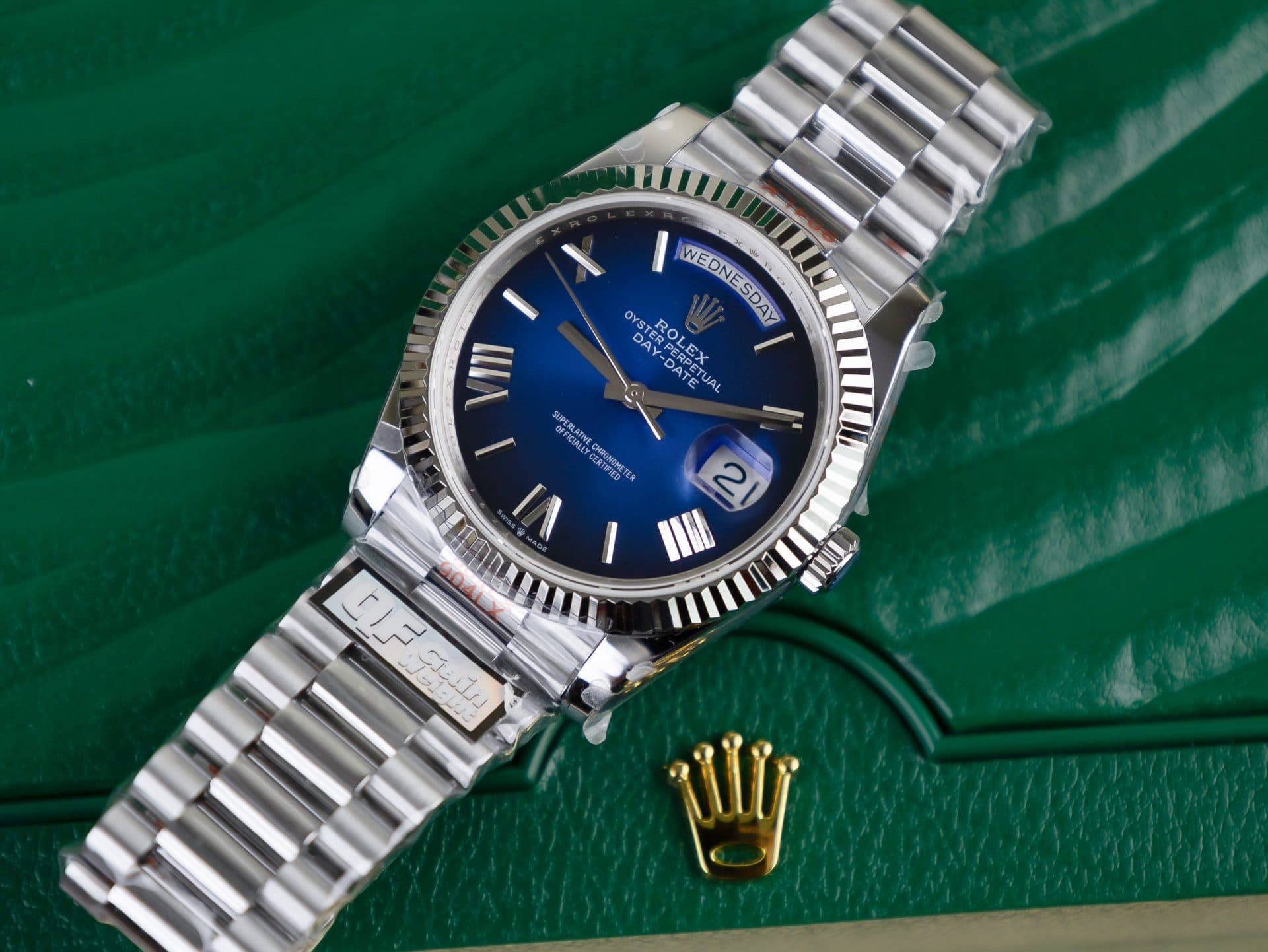 Dong-Ho-Rolex-Day-Date-Blue-Ombre-Che-Tac-Nha-May-QF-Ban-Nang-40mm-6-1