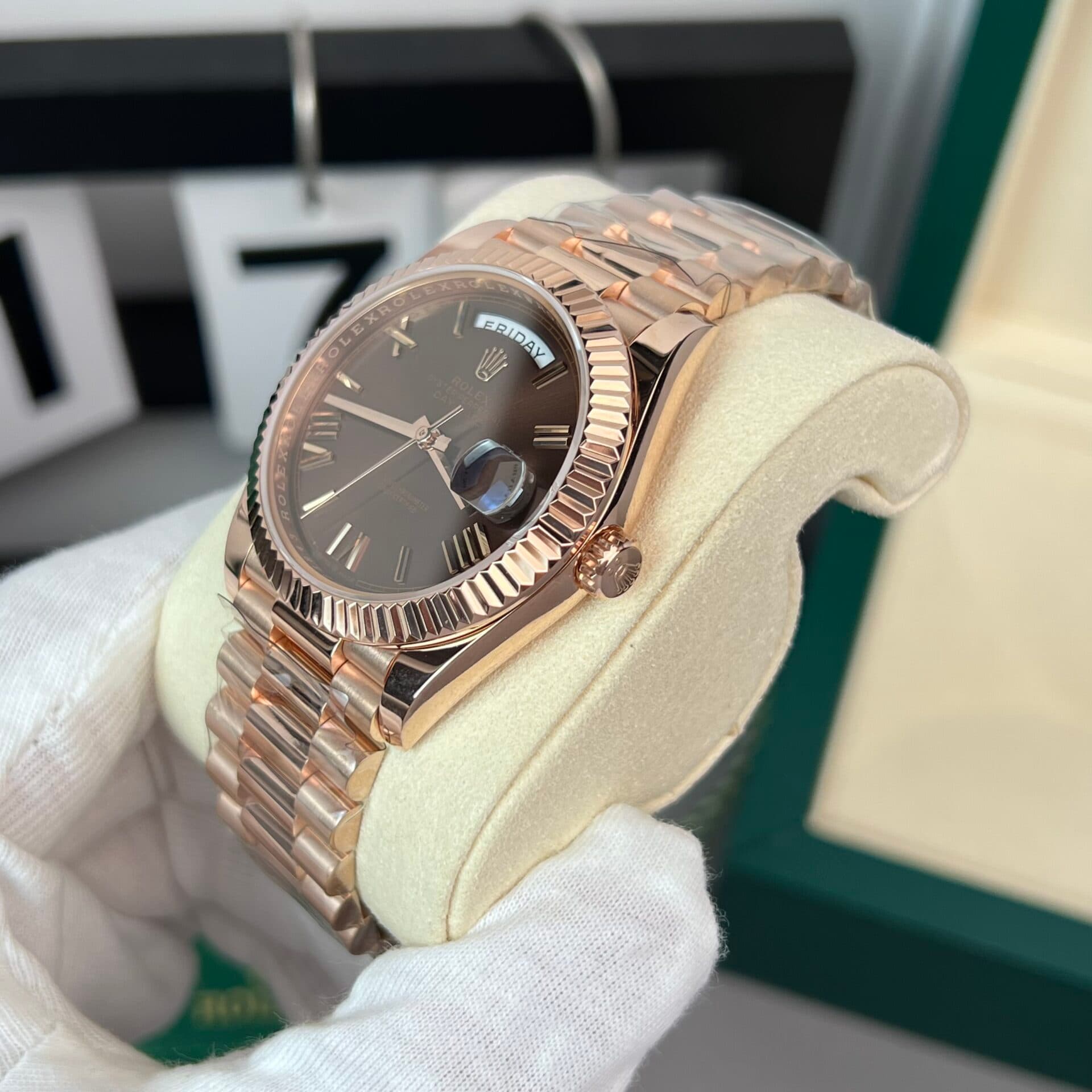Dong-Ho-Rolex-Day-Date-Boc-Vang-18K-Mat-So-Chocolate-GM-V2-10-1