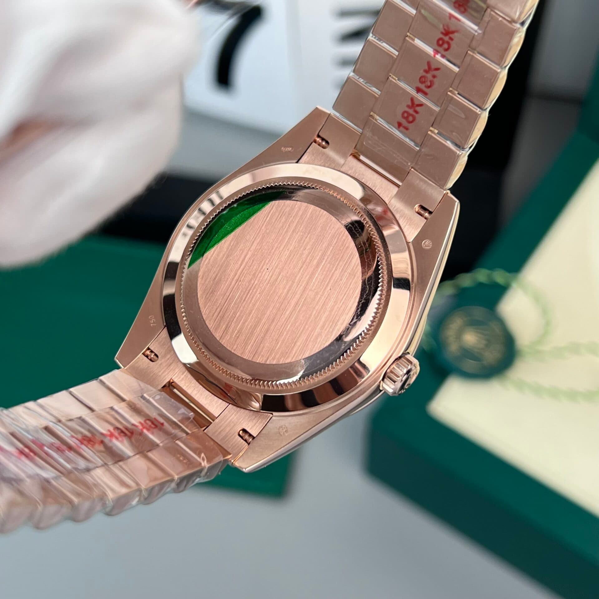 Dong-Ho-Rolex-Day-Date-Boc-Vang-18K-Mat-So-Chocolate-GM-V2-9-1