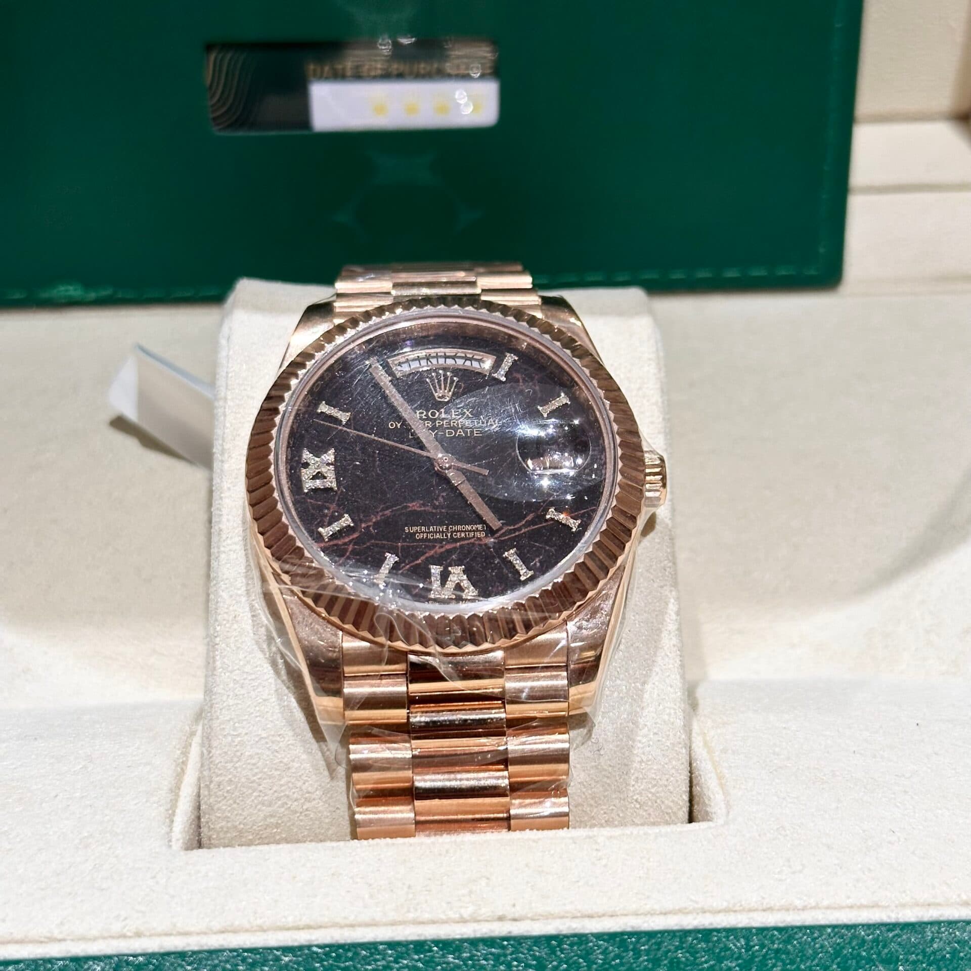 Dong-Ho-Rolex-Day-Date-Boc-Vang-Hong-Mat-Nham-Thach-40mm-1-1