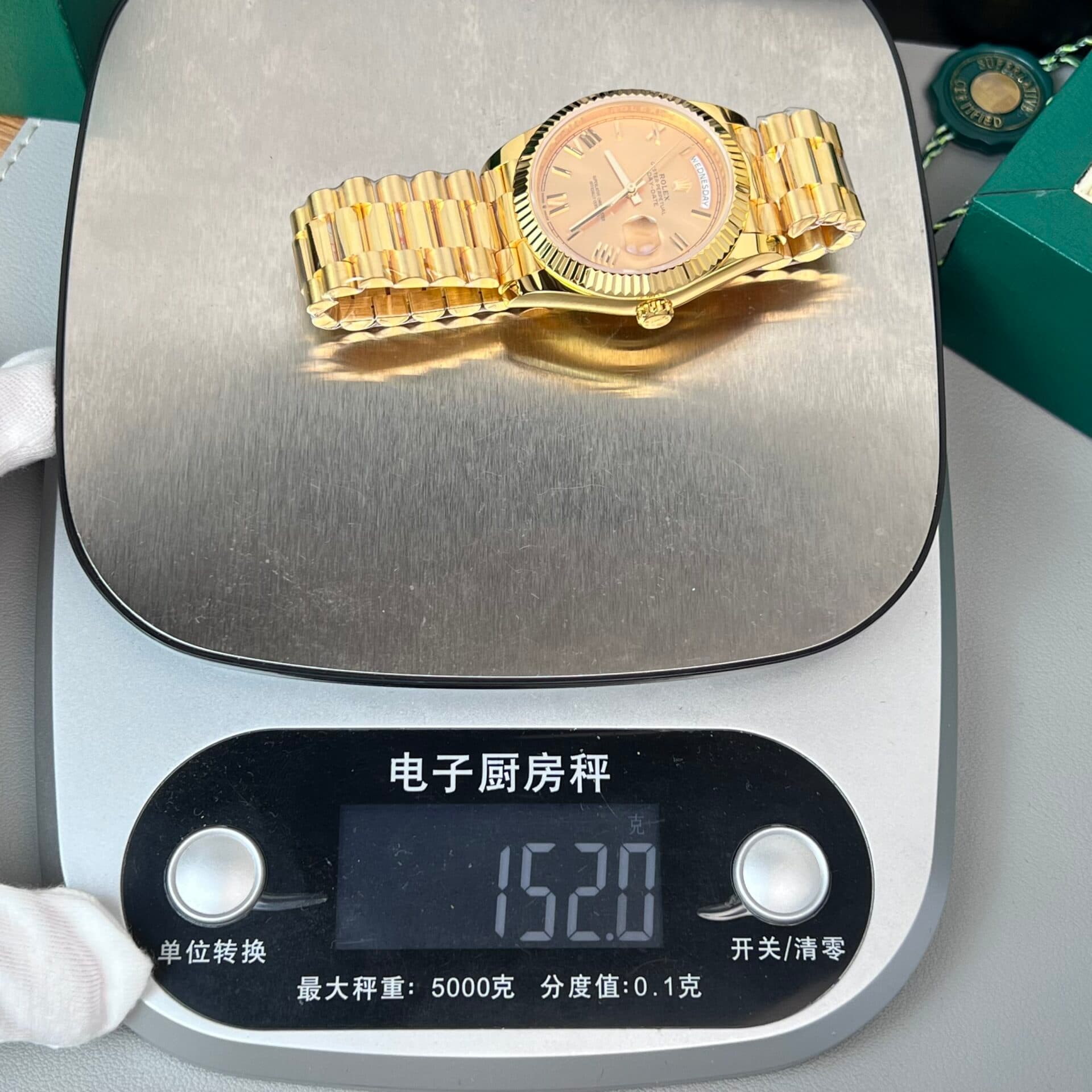 Dong-Ho-Rolex-Day-Date-Boc-Vang-Mat-So-Vang-Champagne-GM-V2-12-1