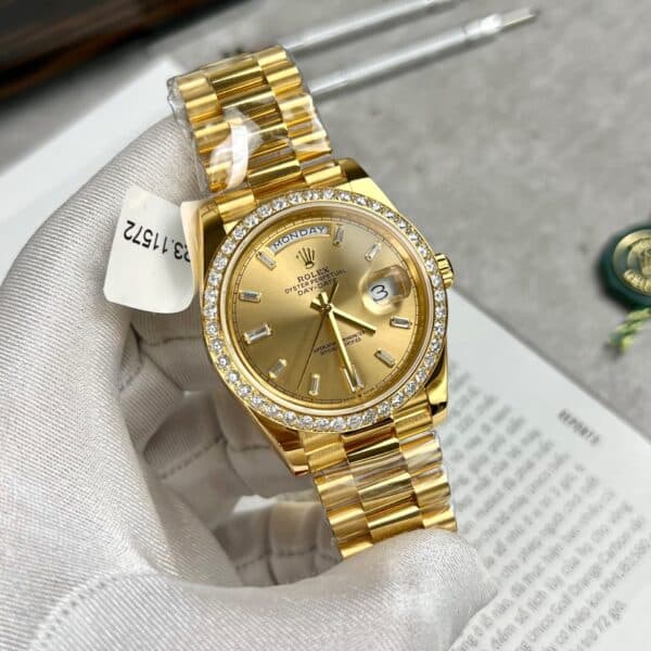 Dong-Ho-Rolex-Day-Date-Boc-Vang-That-Do-Kim-Cuong-Moissanite-GM-V2-40mm-8-1