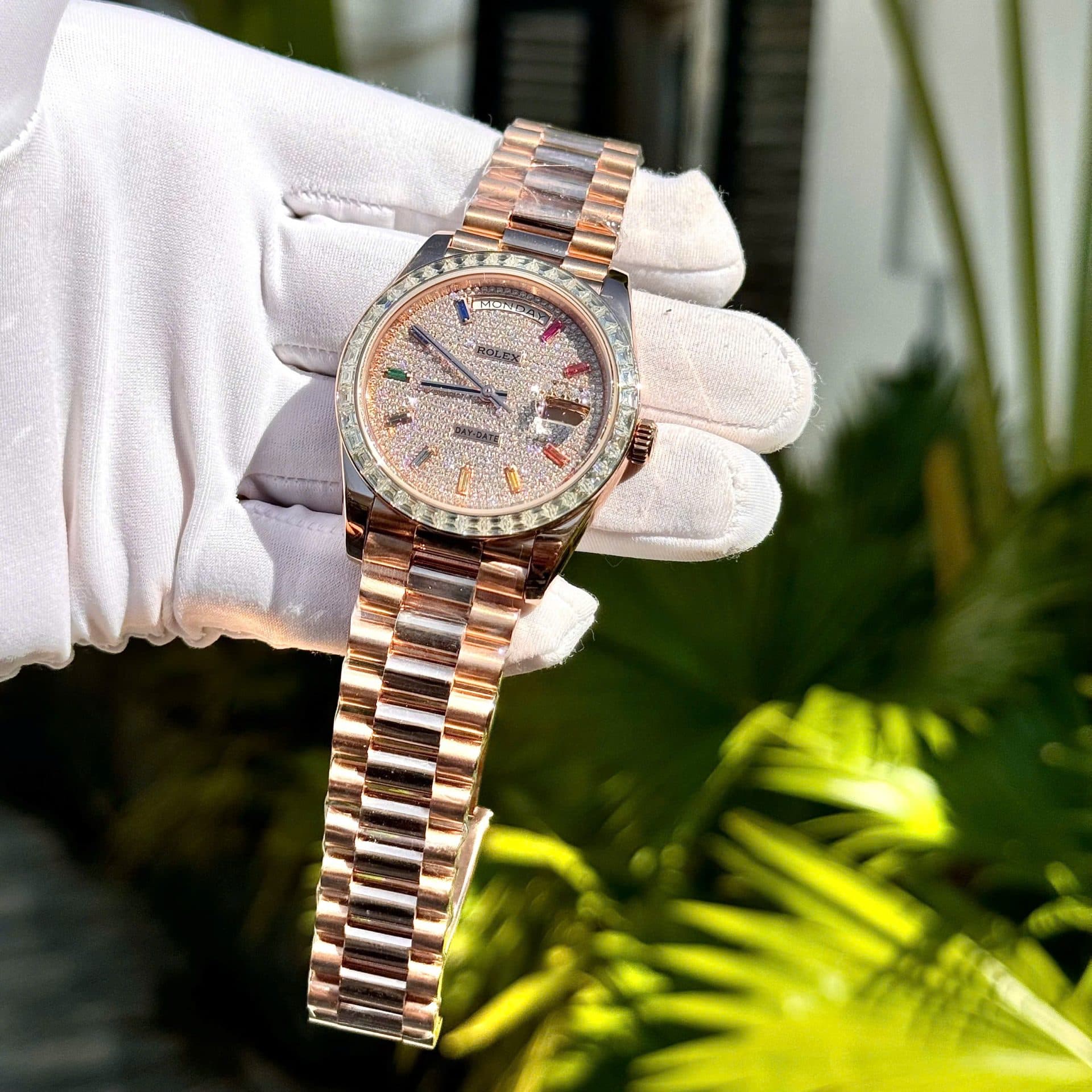 Dong-Ho-Rolex-Day-Date-Che-Tac-Boc-Vang-Dinh-Kim-Cuong-Moissanite-Baguette-Hong-Kong-40mm-2-1