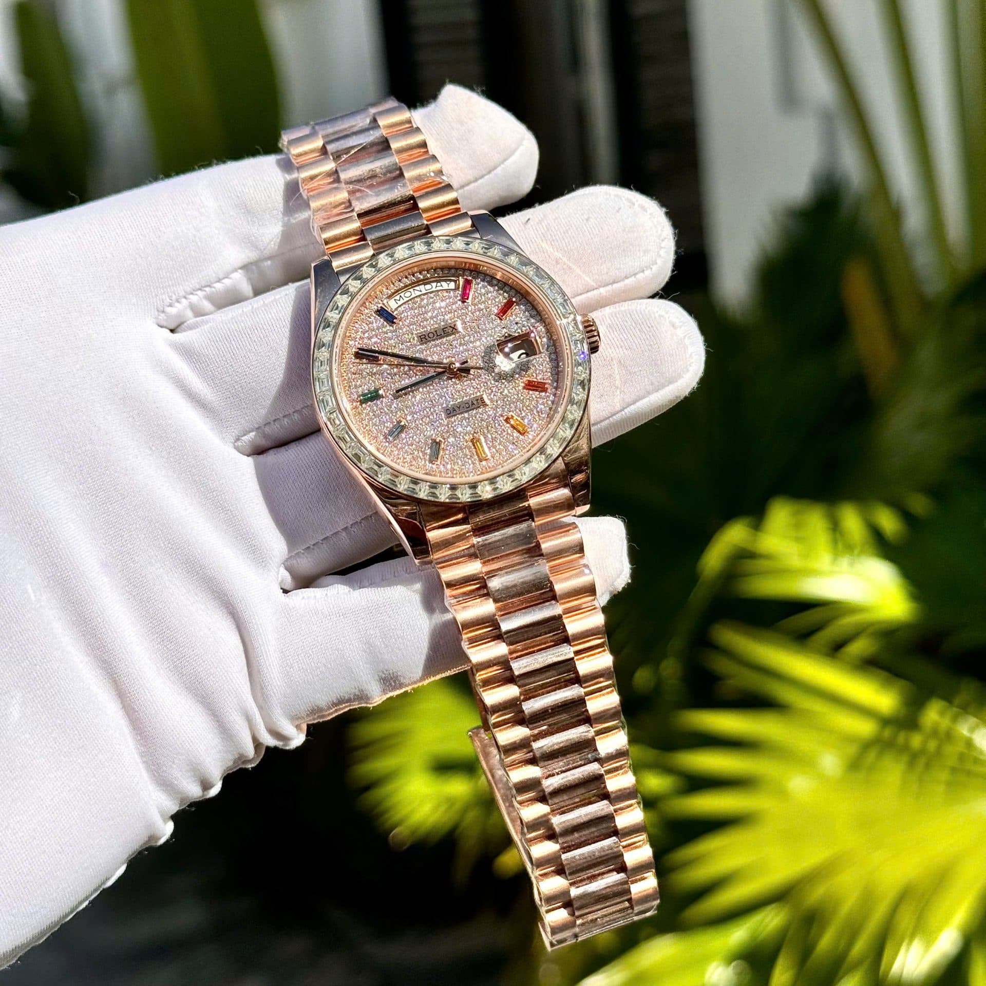 Dong-Ho-Rolex-Day-Date-Che-Tac-Boc-Vang-Dinh-Kim-Cuong-Moissanite-Baguette-Hong-Kong-40mm-4-1