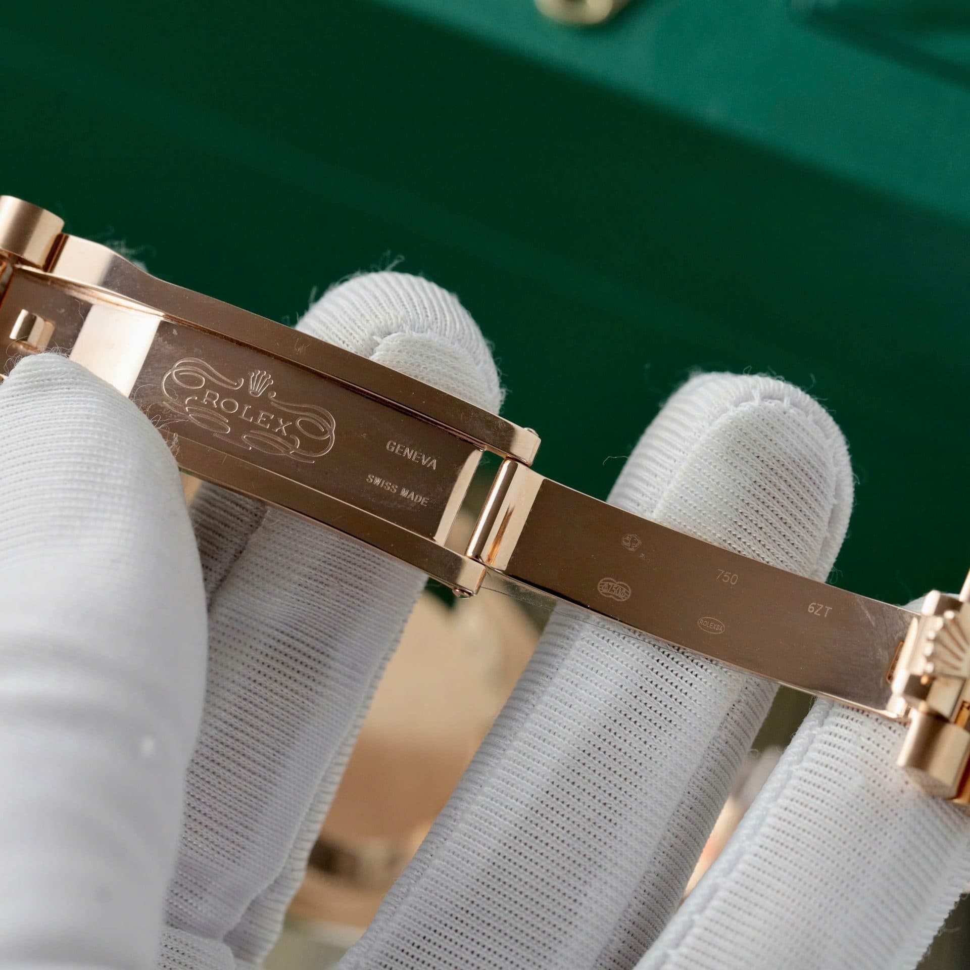 Dong-Ho-Rolex-Day-Date-Che-Tac-Boc-Vang-That-Mat-Kham-Xa-Cu-Coc-So-Da-Baguette-36mm-10-1