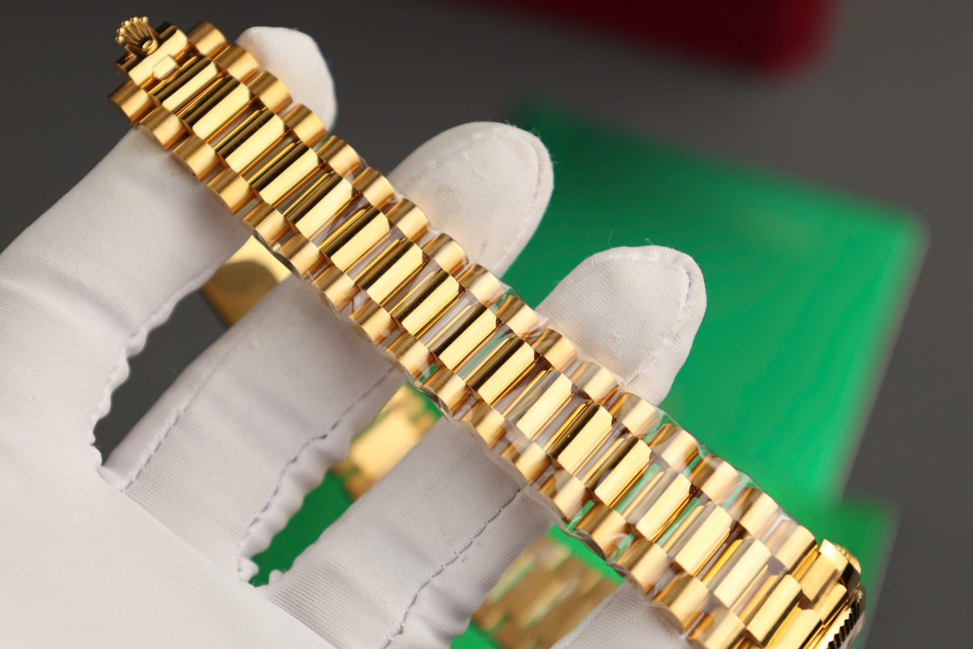 Dong-Ho-Rolex-Day-Date-Che-Tac-Boc-Vang-That-Mat-So-Kham-Xa-Cu-36mm-14-1
