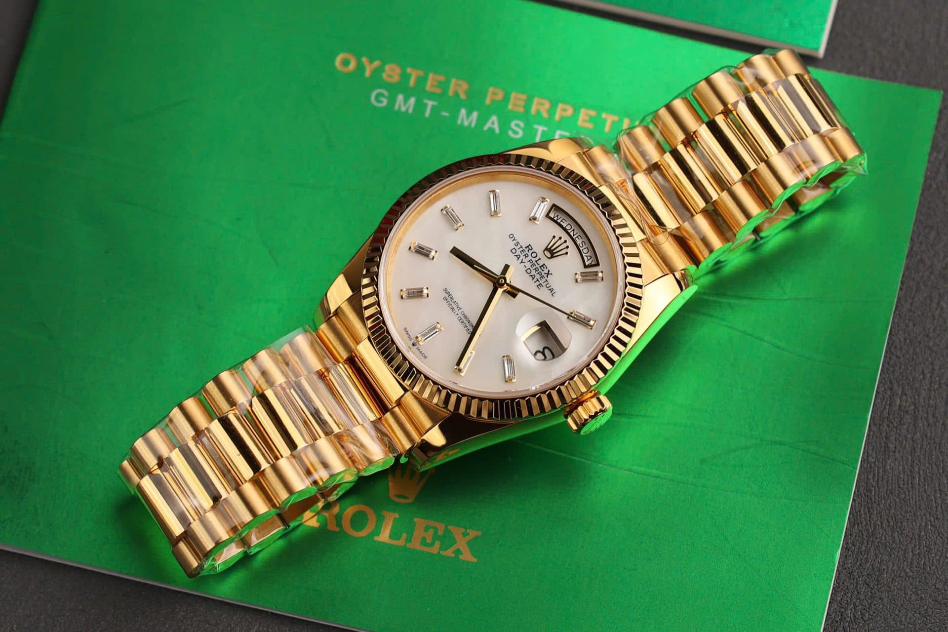 Dong-Ho-Rolex-Day-Date-Che-Tac-Boc-Vang-That-Mat-So-Kham-Xa-Cu-36mm-3-1