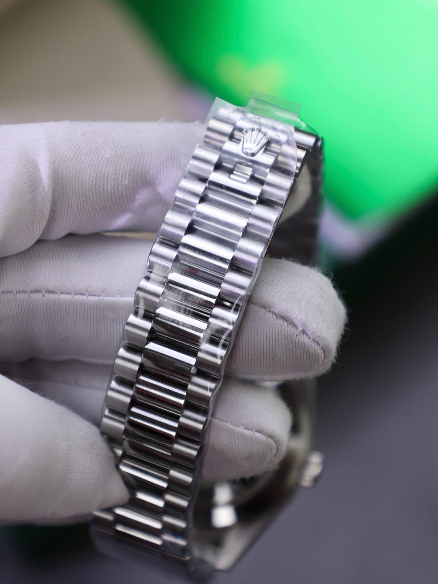 Dong-Ho-Rolex-Day-Date-Che-Tac-Mat-Thien-Thach-Coc-So-Vien-Do-Kim-Cuong-Moissanite-Baguette-40mm-11-1