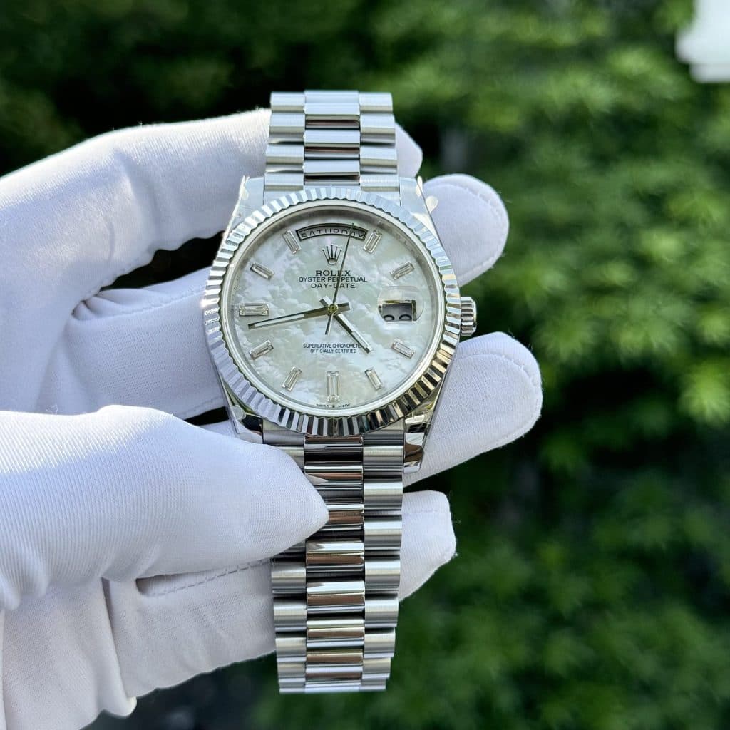 Dong-Ho-Rolex-Day-Date-Che-Tac-Mat-Xa-Cu-Coc-So-Dinh-Kim-Cuong-Moissanite-Baguetee-40mm-1-1