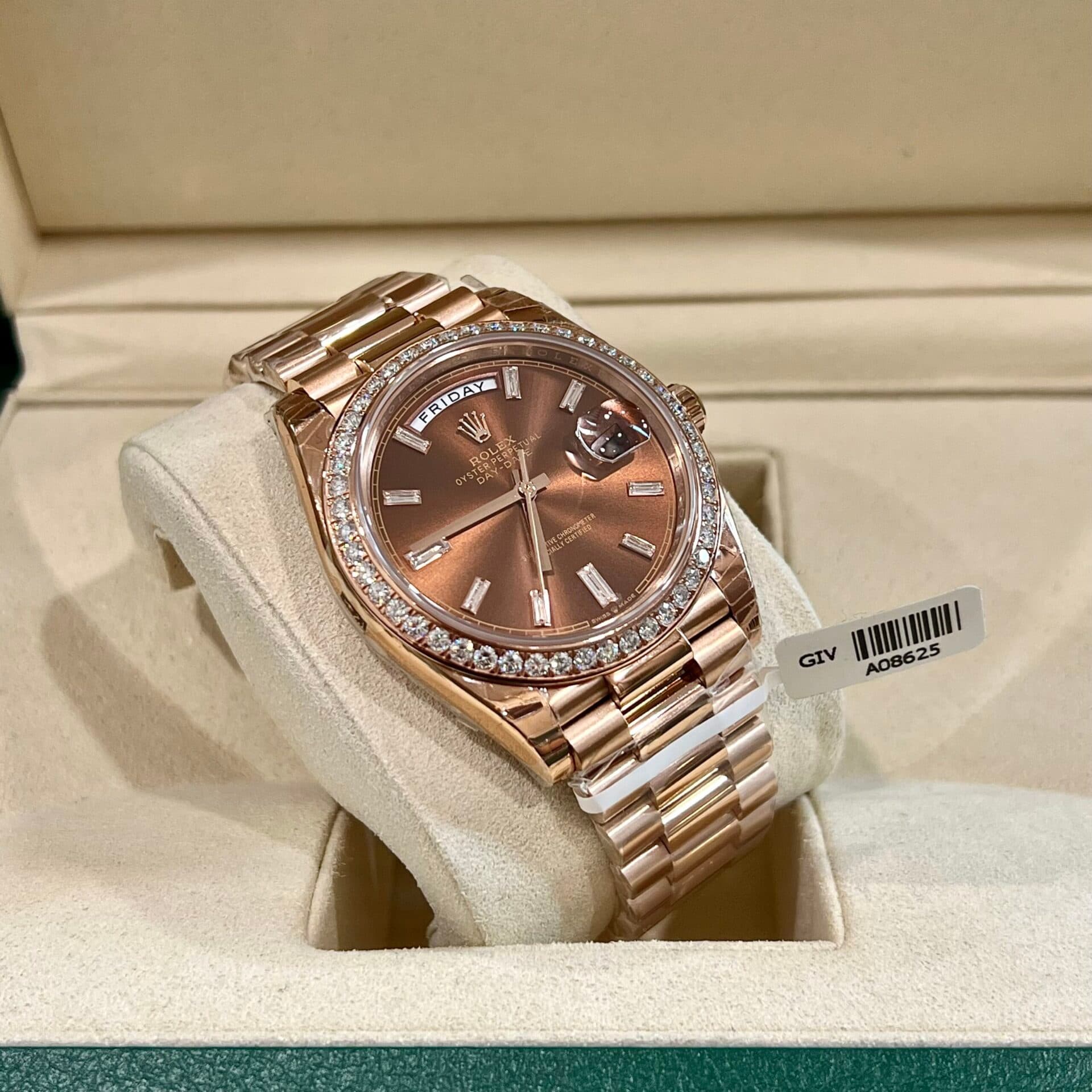 Dong-Ho-Rolex-Day-Date-Chocolate-Dinh-Kim-Cuong-Moissanite-40mm-1-scaled-1