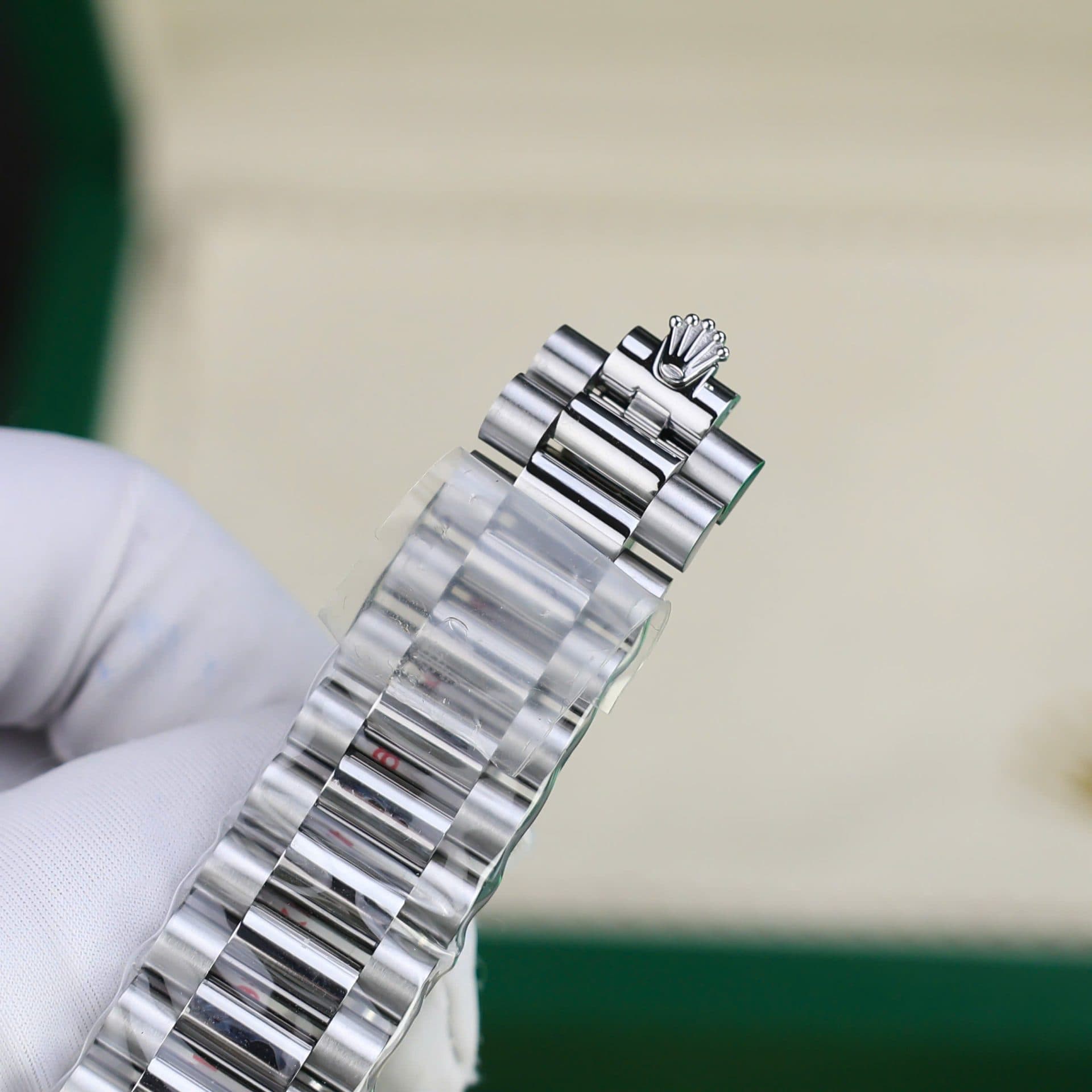 Dong-Ho-Rolex-Day-Date-Coc-So-7-Mau-Che-Tac-Dinh-Kim-Cuong-Moissanite-GMF-40mm-10-1