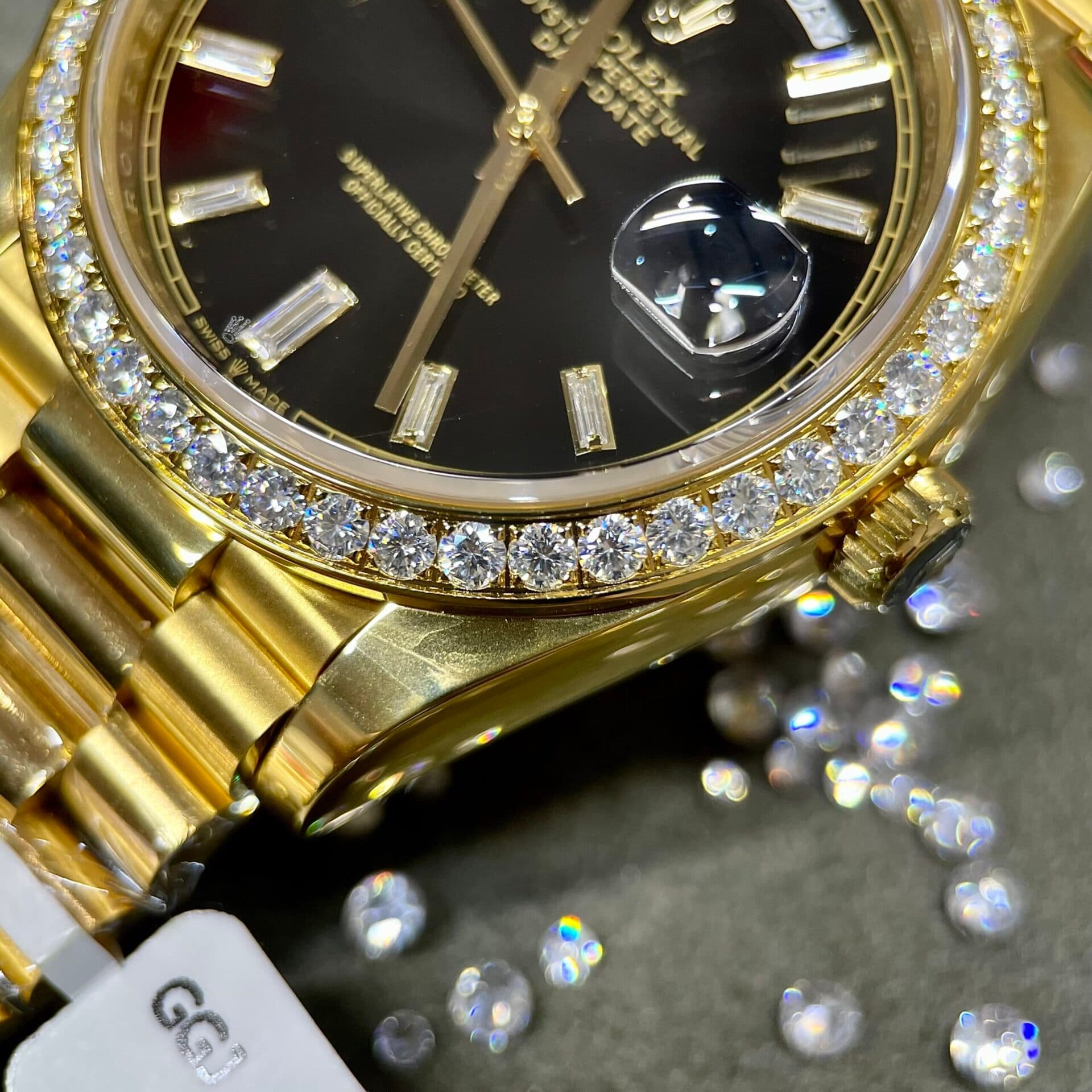 Dong-Ho-Rolex-Day-Date-Dinh-Kim-Cuong-Moissanite-Mat-Den-40mm-7-scaled-1