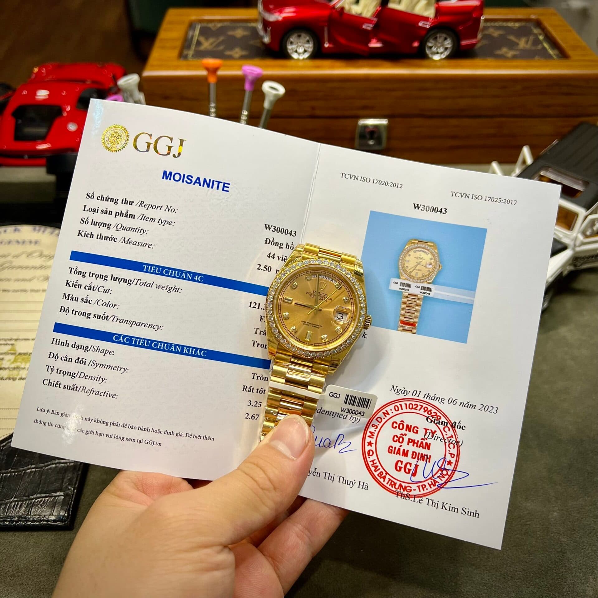 Dong-Ho-Rolex-Day-Date-Do-Kim-Moissanite-Rep-11-40mm-1-scaled-1