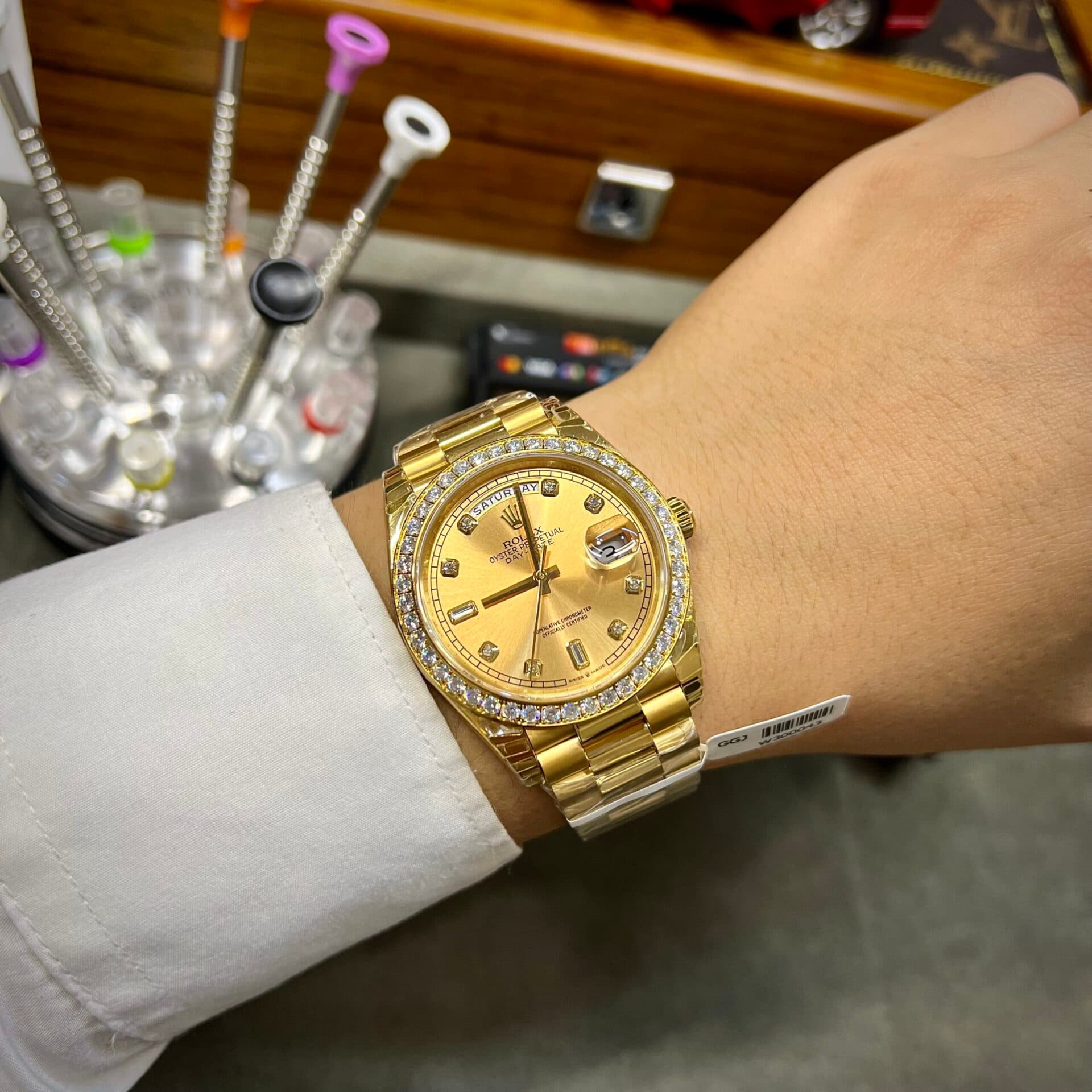 Dong-Ho-Rolex-Day-Date-Do-Kim-Moissanite-Rep-11-40mm-5-scaled-1