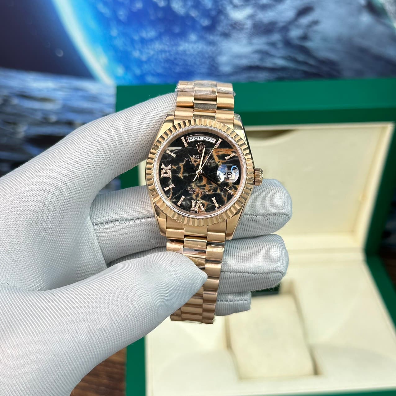 Dong-Ho-Rolex-Day-Date-Fake-Cao-Cap-Mat-Thach-Anh-Nha-May-BP-40mm-2-1