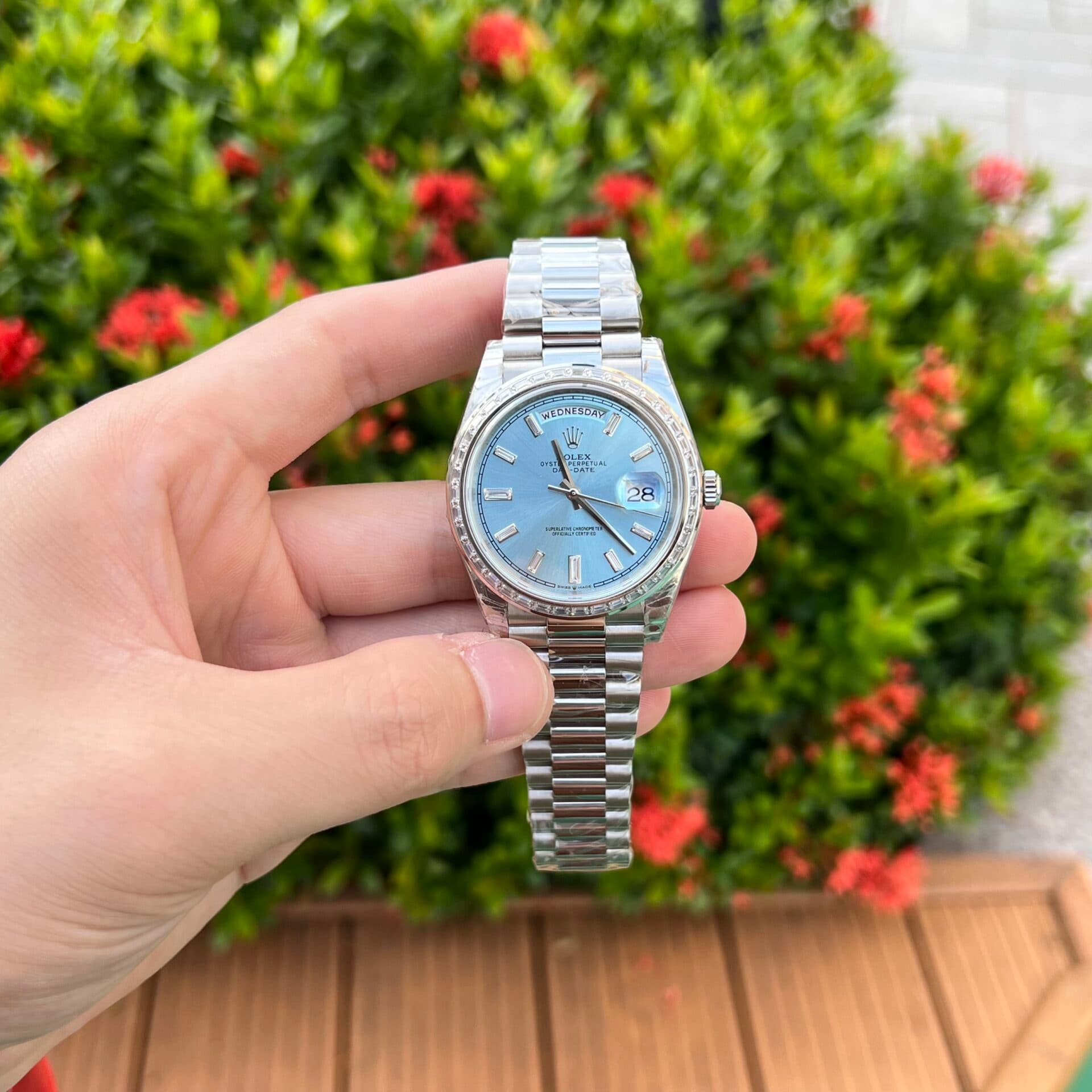 Dong-Ho-Rolex-Day-Date-Ice-Blue-Dinh-Da-Baguette-EW-40mm-6-1