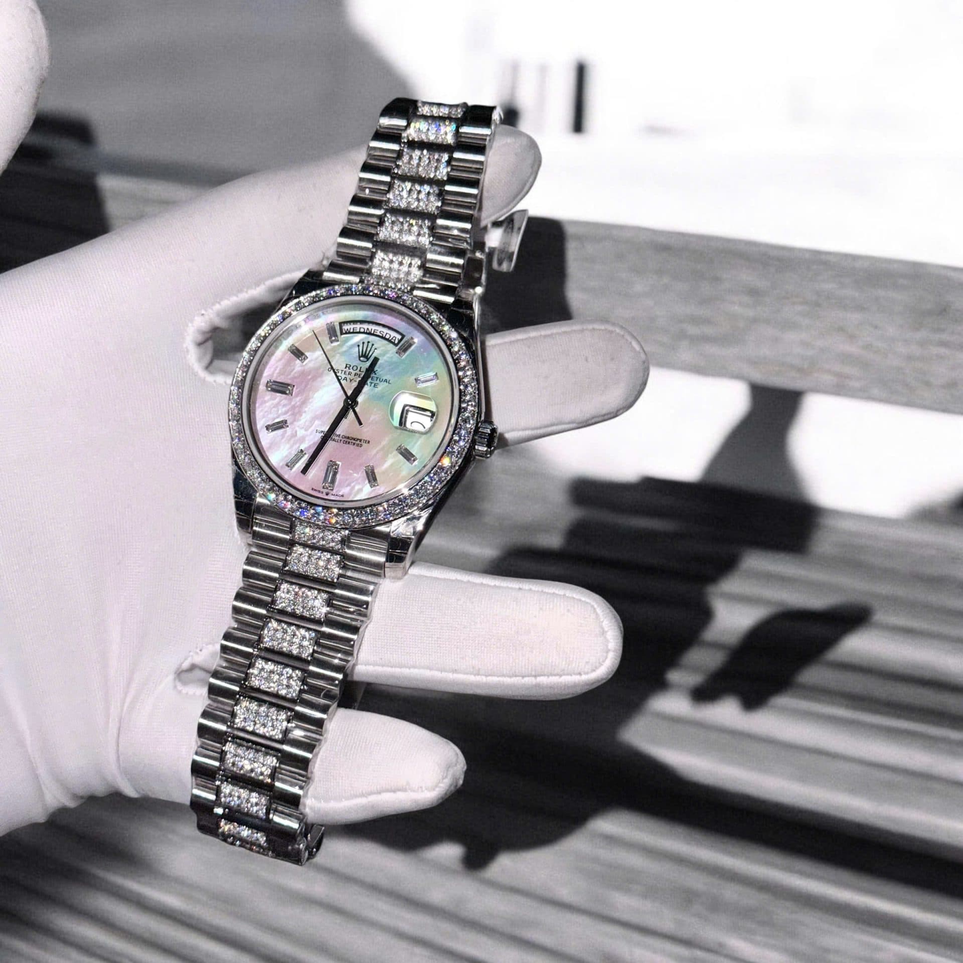 Dong-Ho-Rolex-Day-Date-Mat-Kham-Xa-Cu-Coc-So-Day-Dinh-Kim-Cuong-Moissanite-40mm-3-1