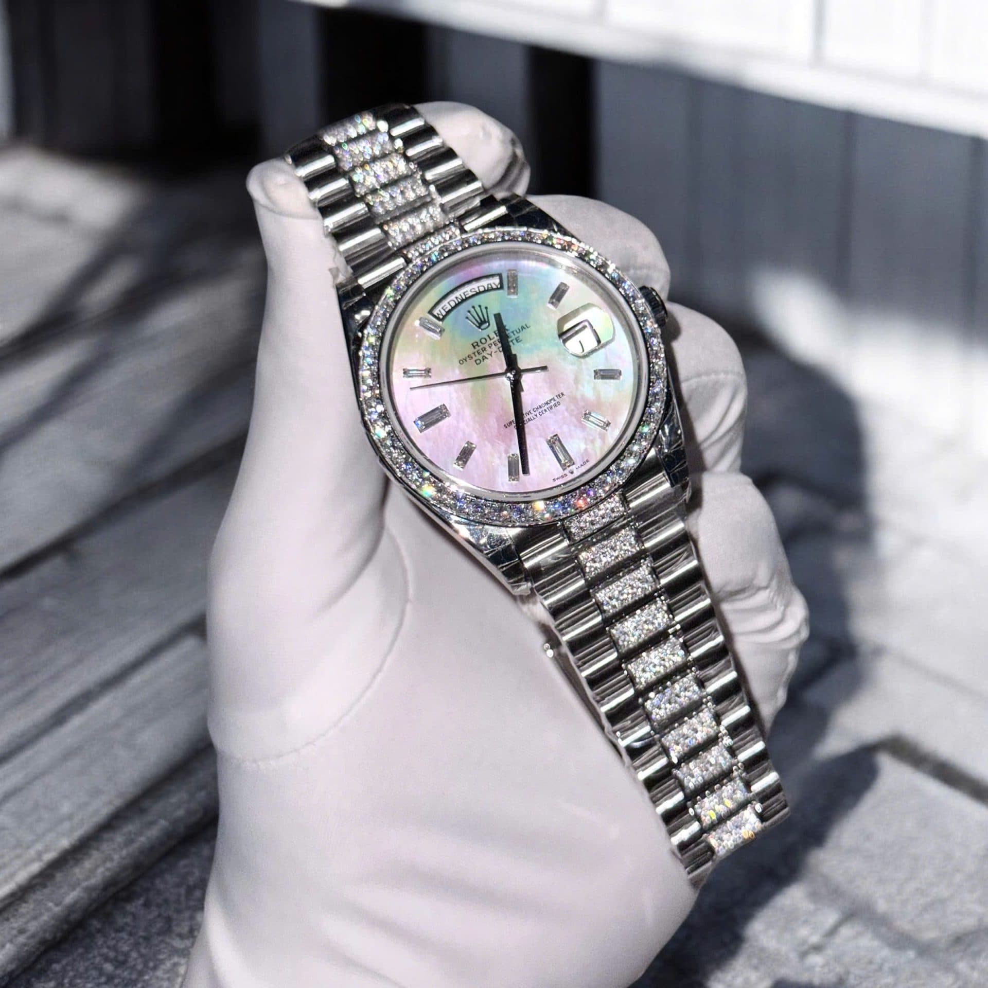 Dong-Ho-Rolex-Day-Date-Mat-Kham-Xa-Cu-Coc-So-Day-Dinh-Kim-Cuong-Moissanite-40mm-4-1