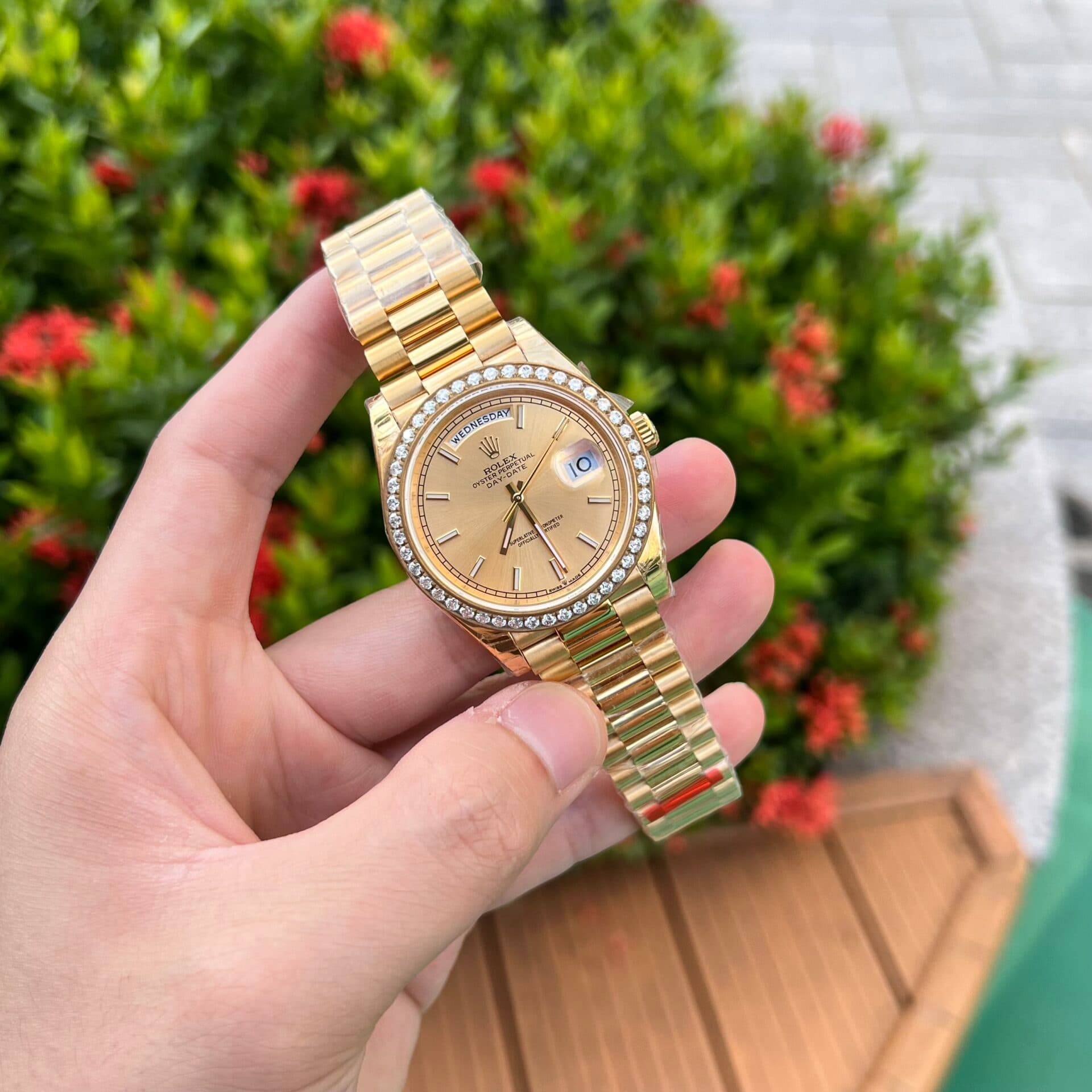 Dong-Ho-Rolex-Day-Date-Nam-Dinh-Da-Mau-Vang-Champagne-40mm-3-1