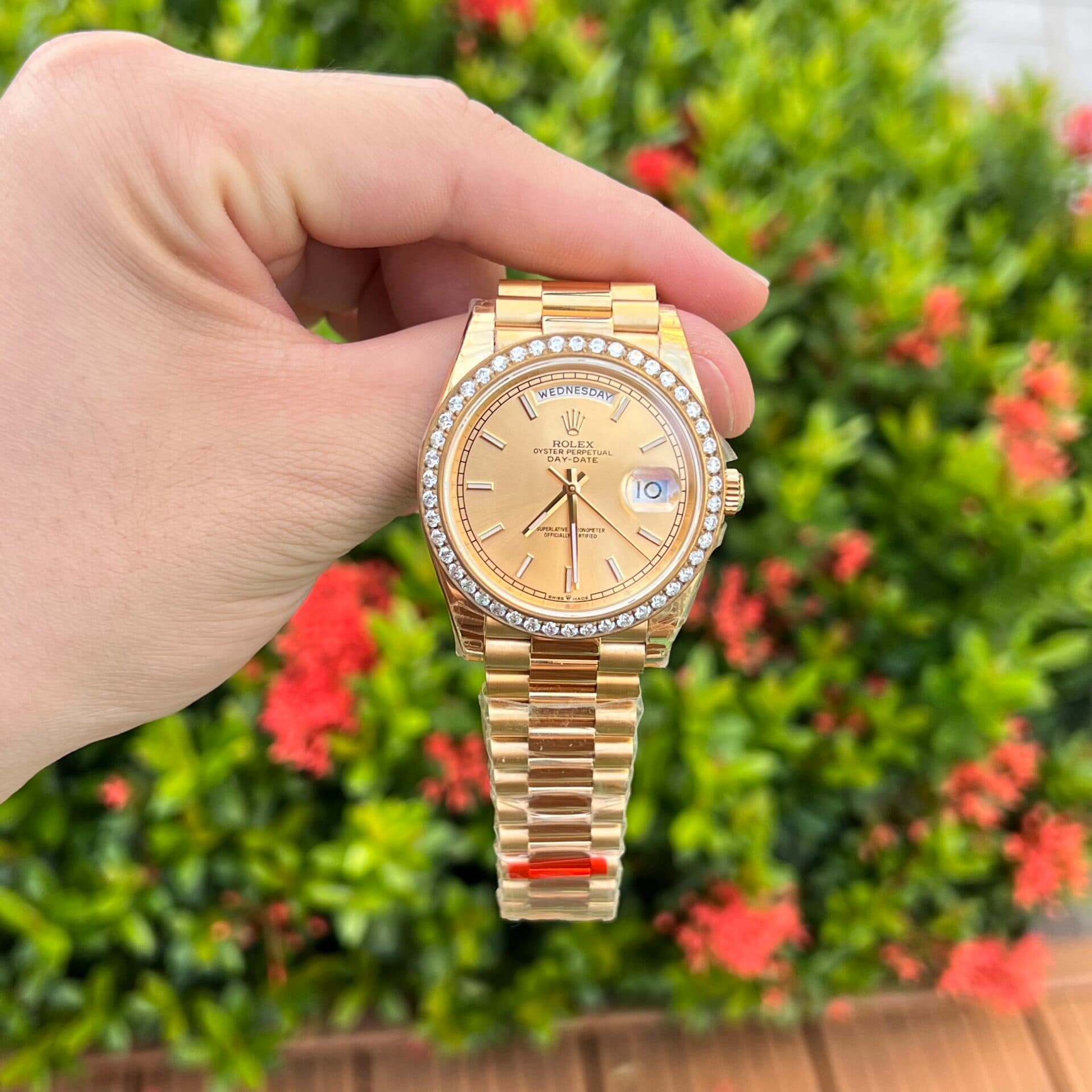 Dong-Ho-Rolex-Day-Date-Nam-Dinh-Da-Mau-Vang-Champagne-40mm-4-1