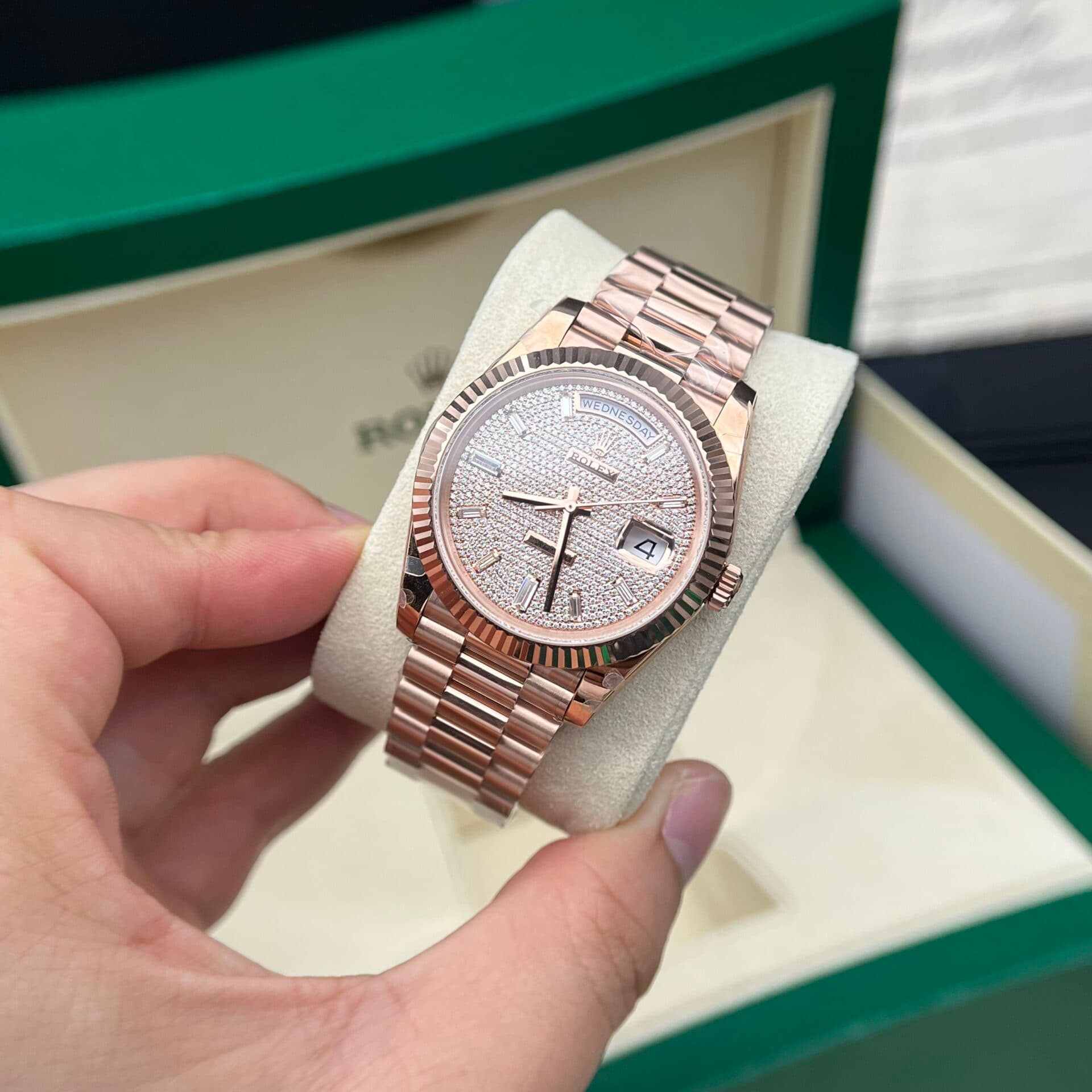 Dong-Ho-Rolex-Day-Date-Nam-Dinh-Da-Replica-11-Nha-May-GM-40mm-2-1