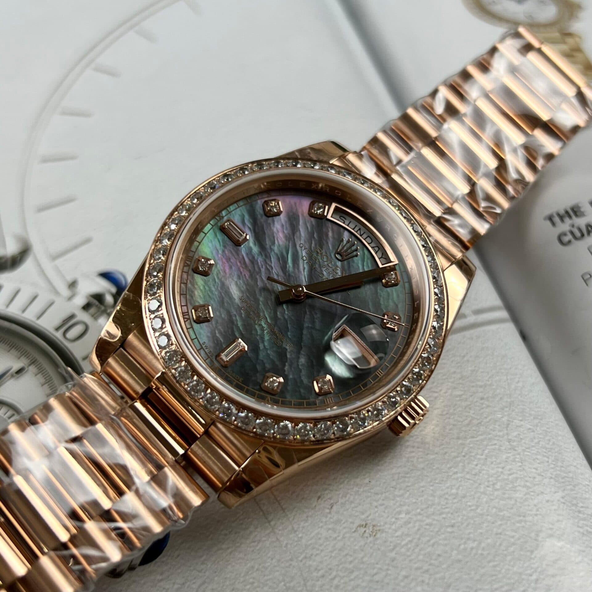 Dong-Ho-Rolex-Day-Date-Nam-Mat-Xa-Cu-Tim-Nha-May-TW-40mm-2-scaled-1