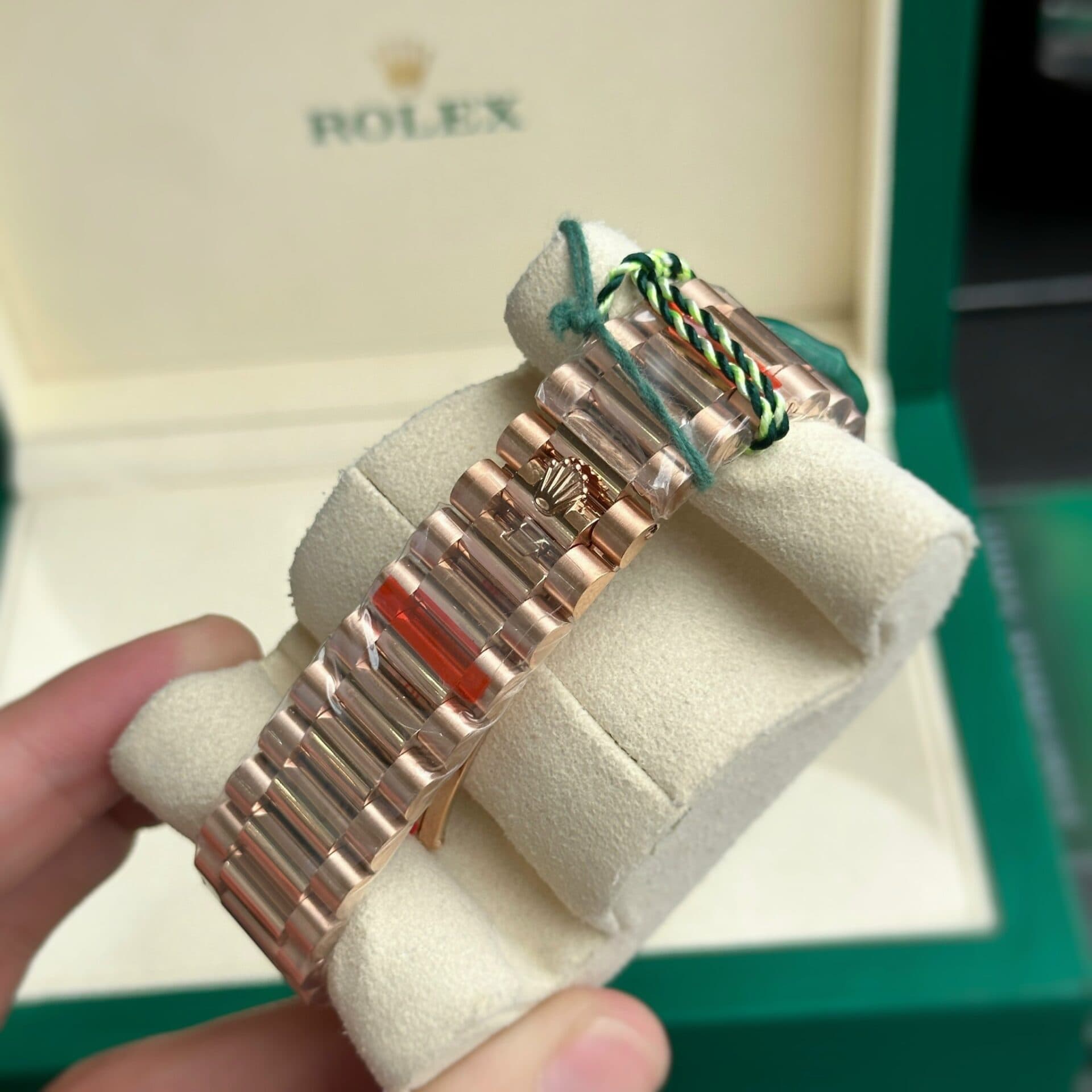 Dong-Ho-Rolex-Day-Date-Replica-11-2-6