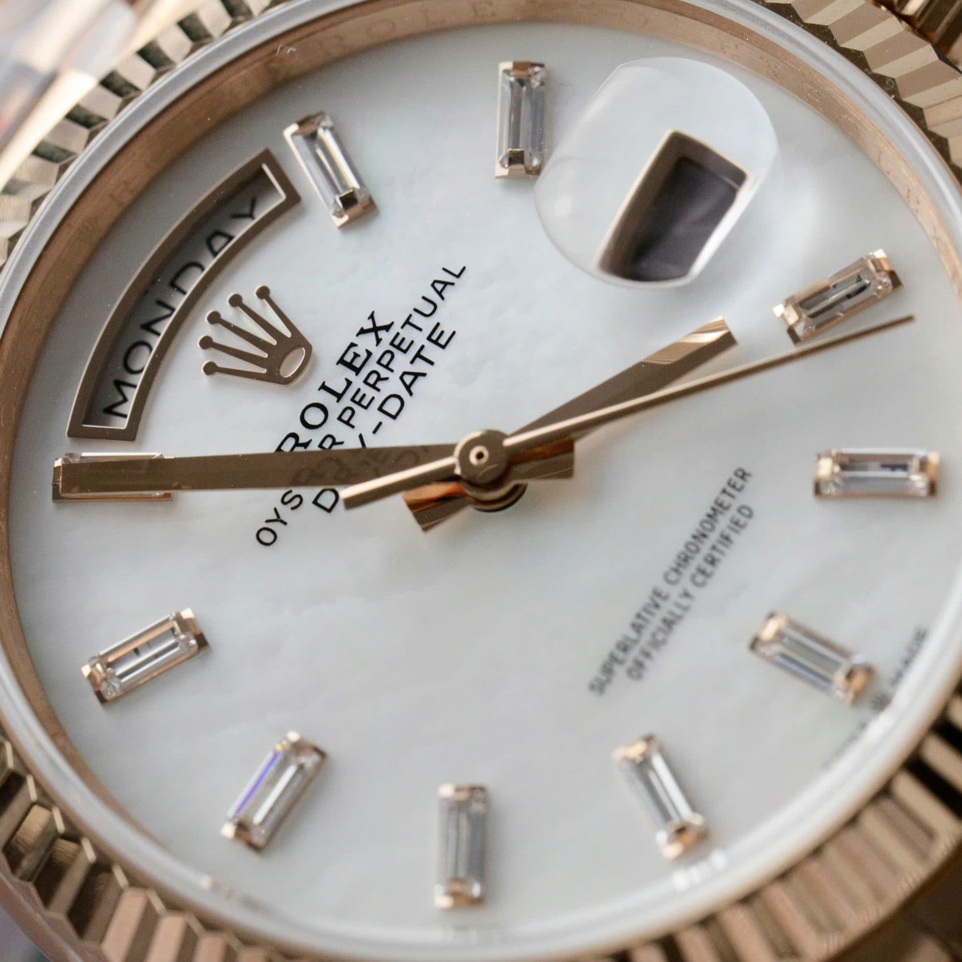 Dong-Ho-Rolex-Day-Date-Replica-11-Ma-Vang-Hong-Mat-MOP-Nha-May-QF-36mm-3-1