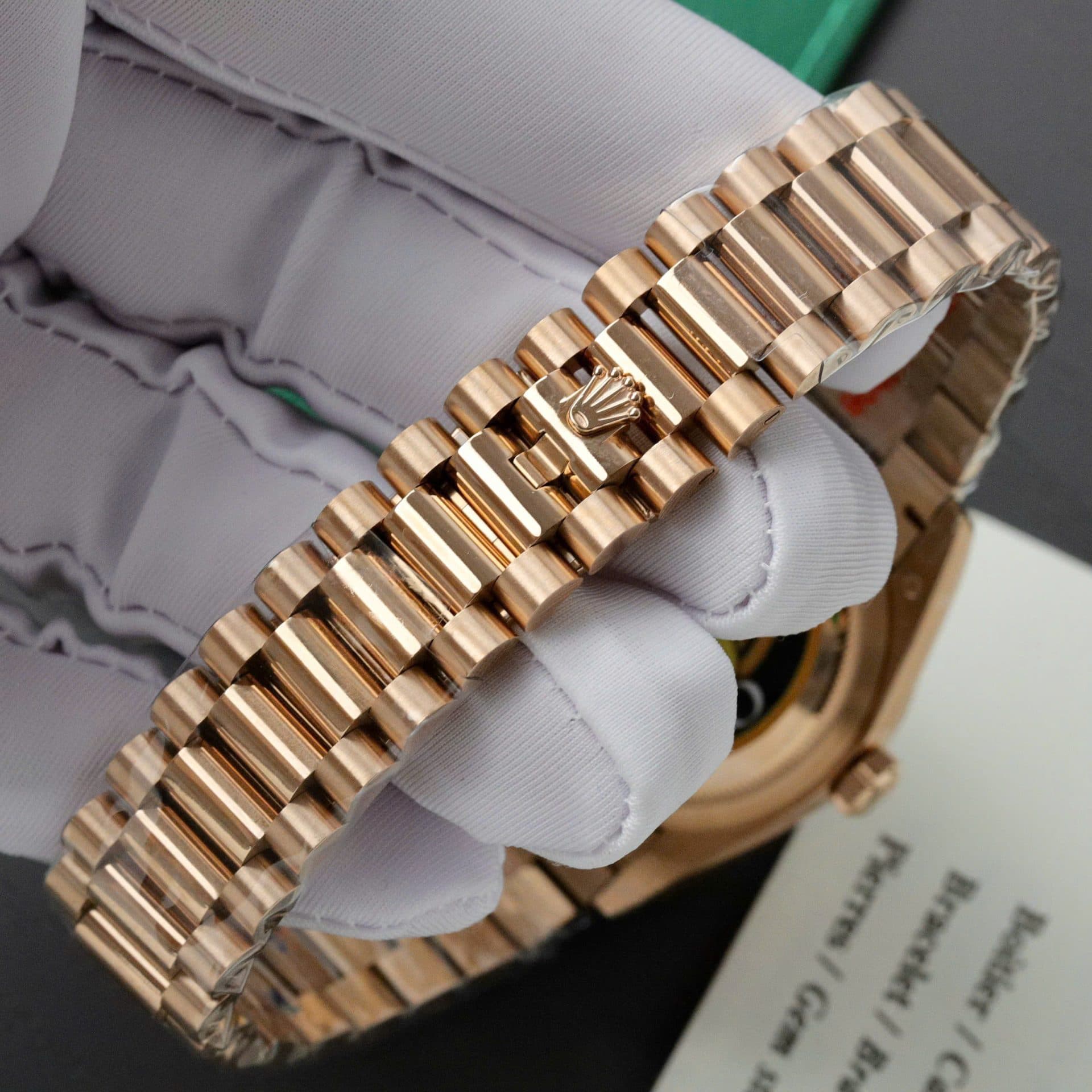 Dong-Ho-Rolex-Day-Date-Replica-11-Ma-Vang-Hong-Mat-MOP-Nha-May-QF-36mm-8-1