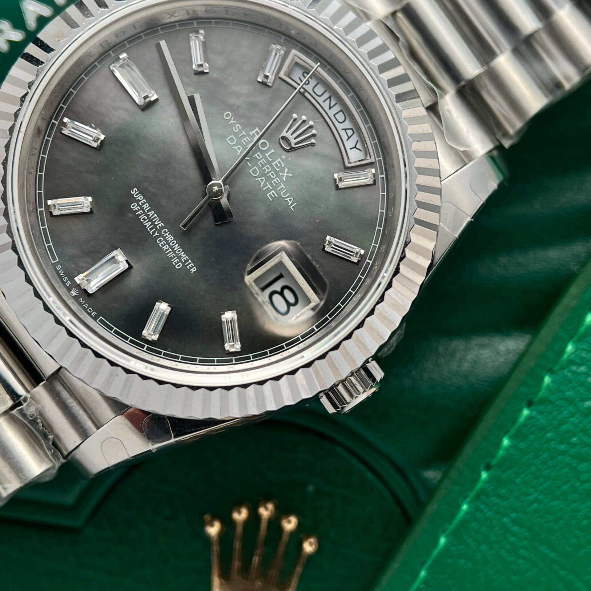 Dong-Ho-Rolex-Day-Date-Replica-11-Nam-Mat-Xa-Cu-Tim-40mm-7-scaled-1