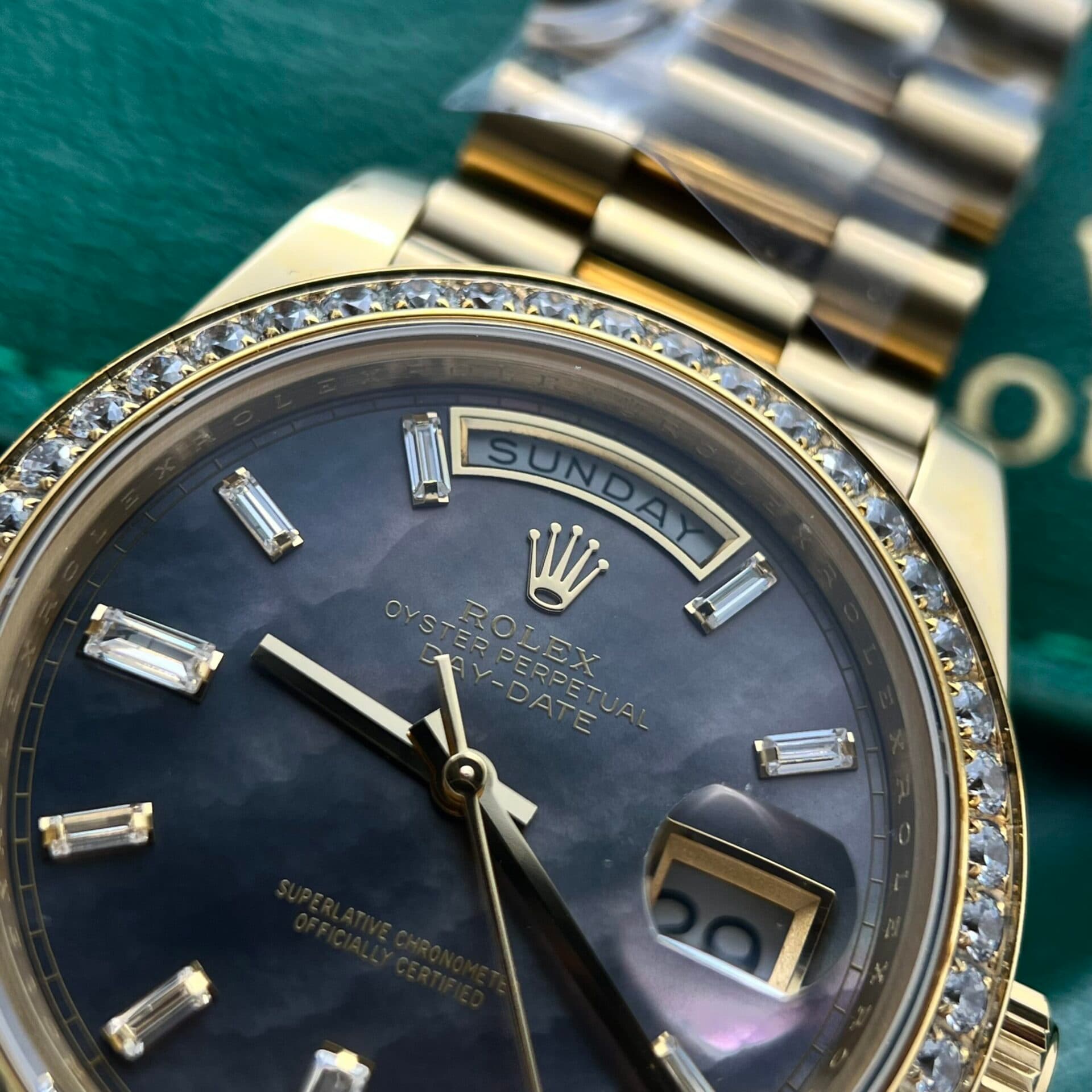 Dong-Ho-Rolex-Day-Date-Replica-Cao-Cap-Mat-Xa-Cu-Tim-40mm-3-scaled-1