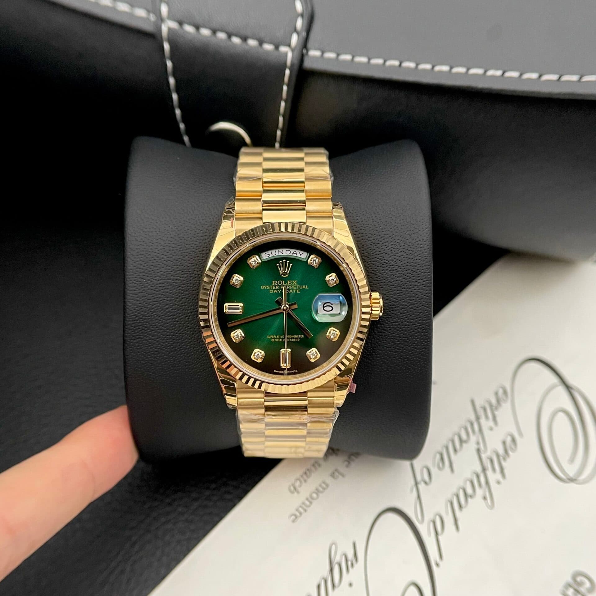 Dong-Ho-Rolex-Day-Date-Super-Fake-11-Mat-Xanh-La-EW-36mm-1-1