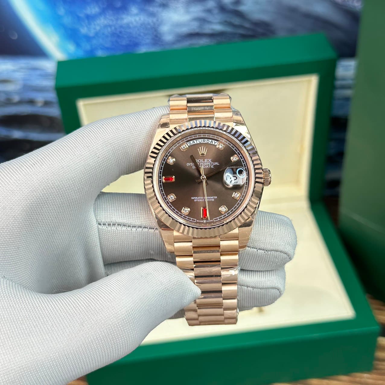 Dong-Ho-Rolex-Day-Date-Super-Fake-Coc-So-Ruby-Do-Nha-May-EW-40mm-1-1