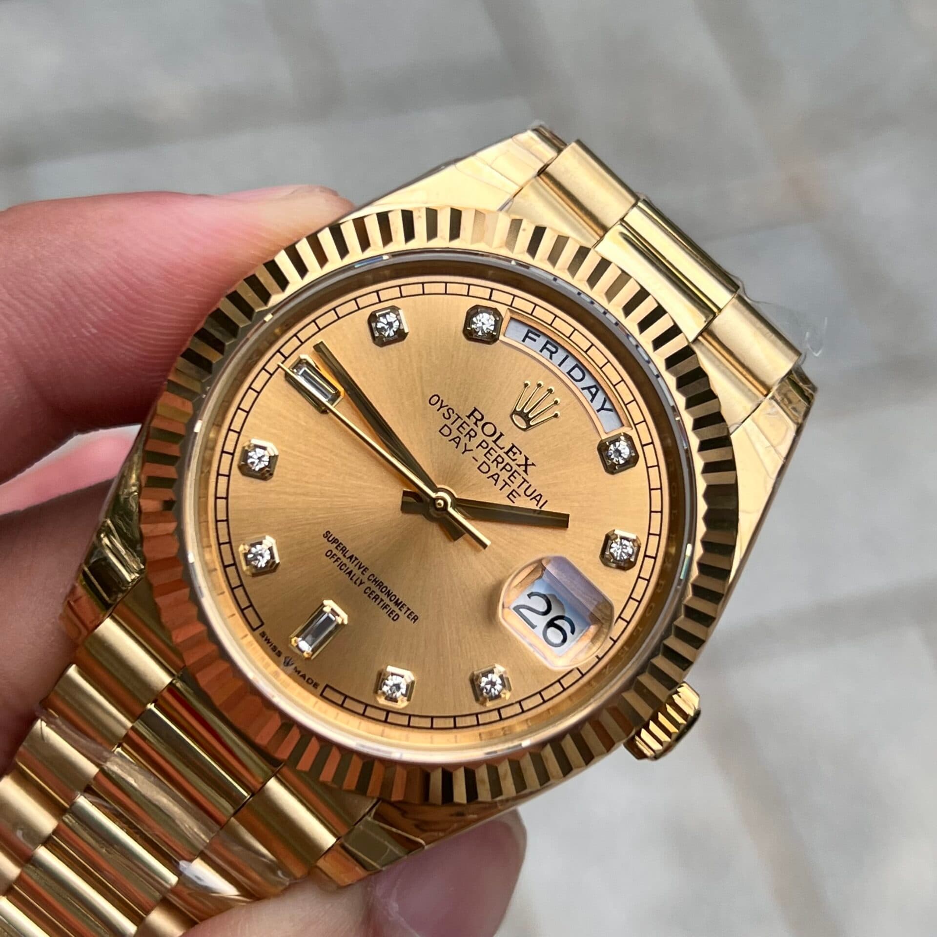 Dong-Ho-Rolex-Day-Date-Vang-Champagne-Fake-May-Thuy-Sy-40mm-3-1