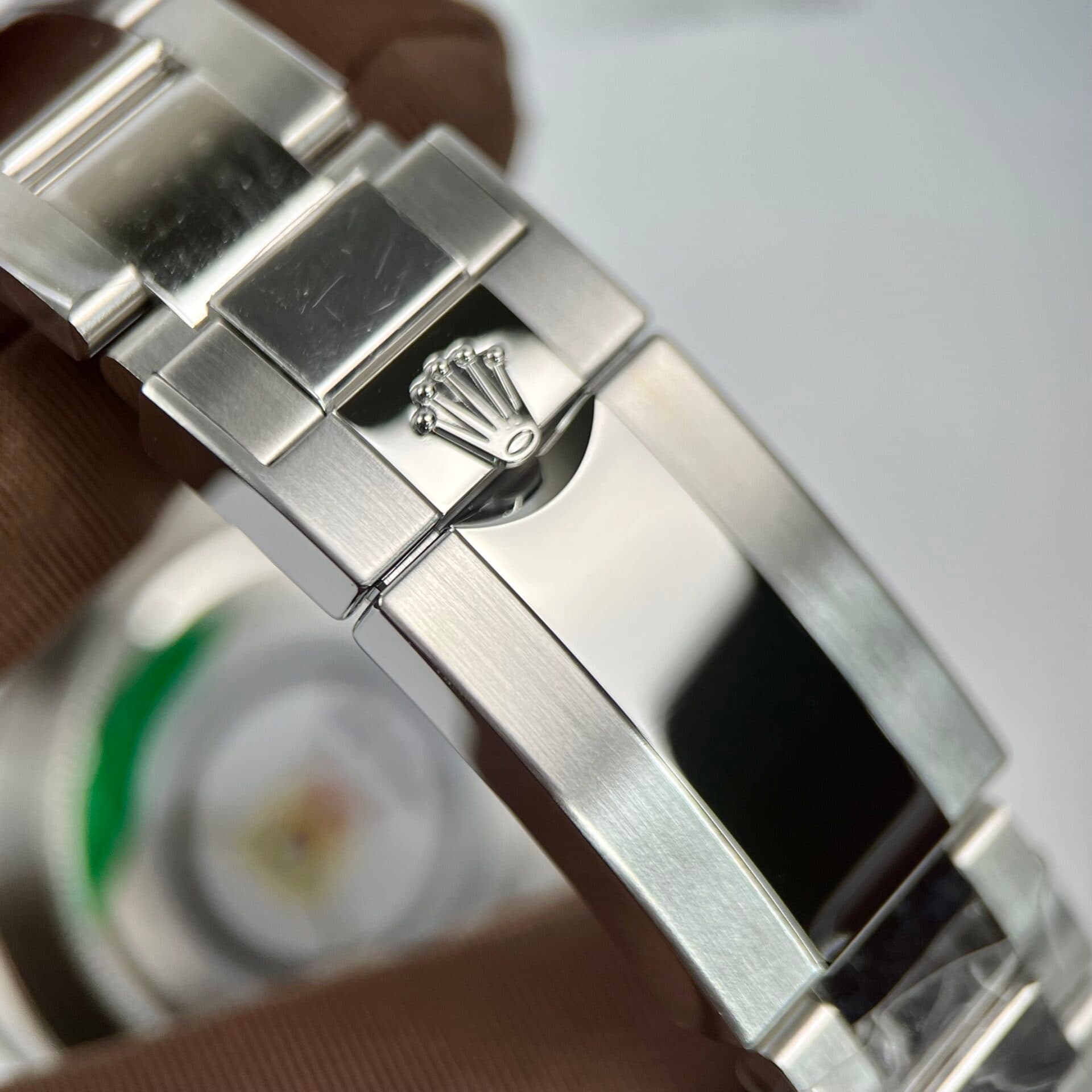 Dong-Ho-Rolex-Daytona-116500LN-Godzilla-Replica-Clean-Factory-40mm-8-1