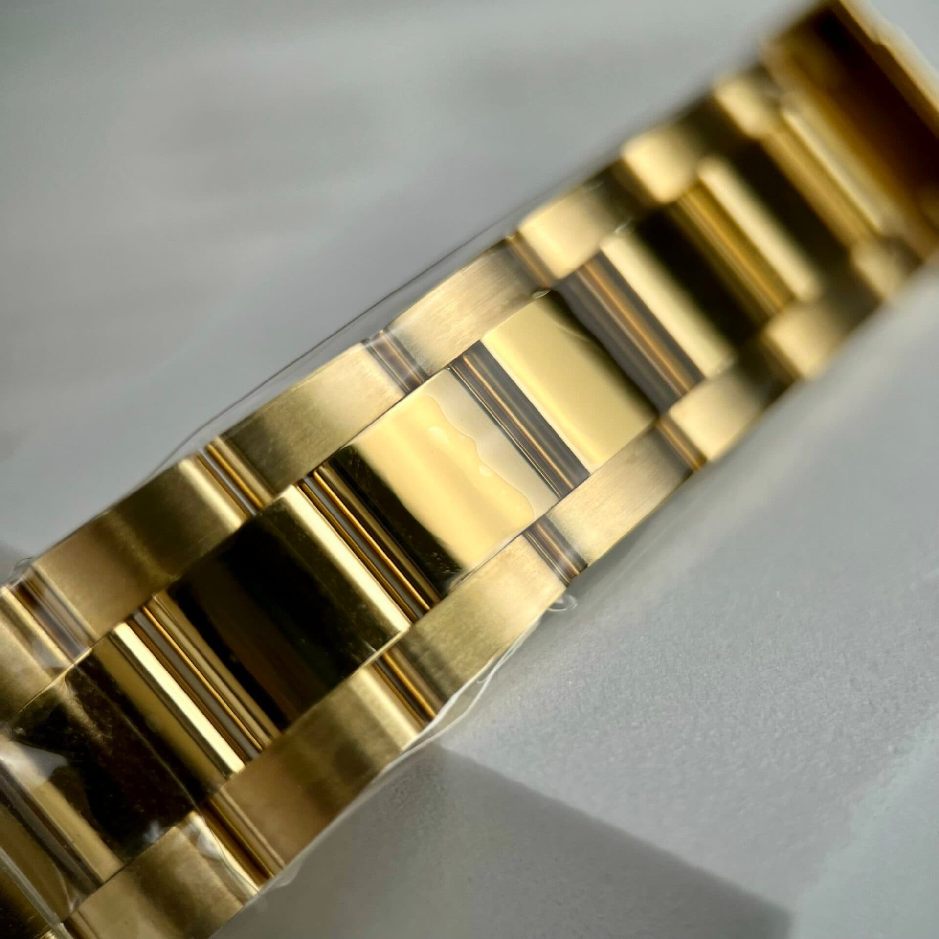 Dong-Ho-Rolex-Daytona-116508-Loki-Replica-Cao-Cap-BT-Factory-40mm-8-1