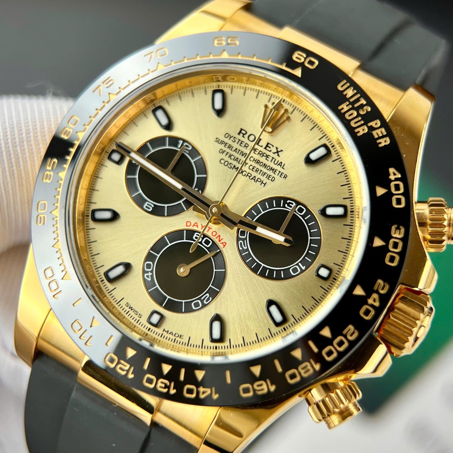 Dong-Ho-Rolex-Daytona-Che-Tac-Boc-Vang-That-Day-Cao-Su-40mm-5-1