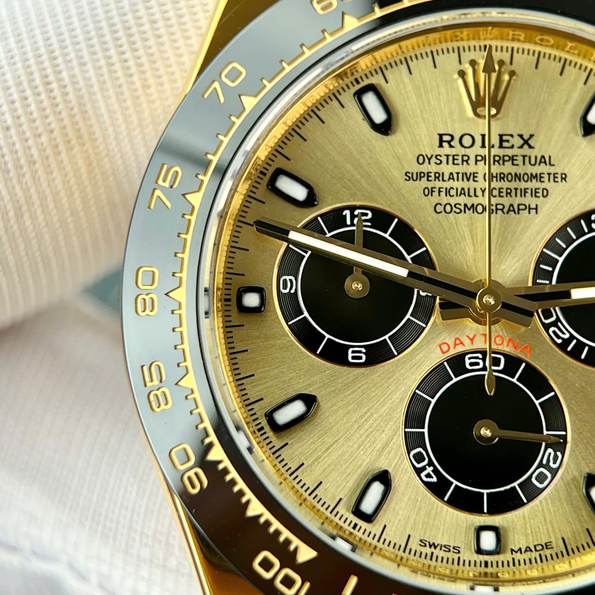 Dong-Ho-Rolex-Daytona-Che-Tac-Boc-Vang-That-Day-Cao-Su-40mm-7-1