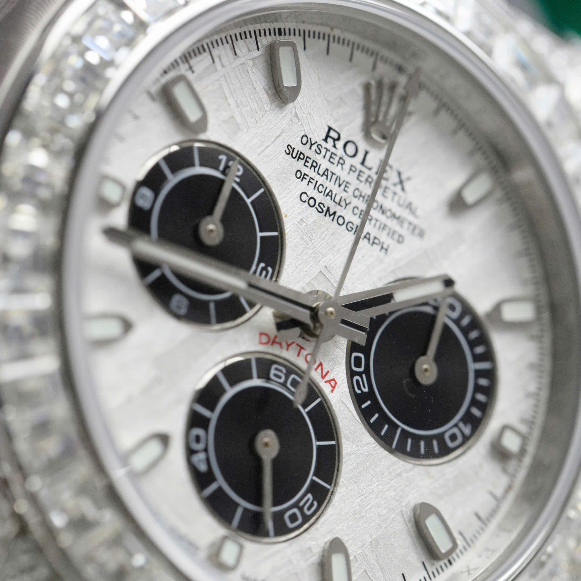 Dong-Ho-Rolex-Daytona-Che-Tac-Mat-Thien-Thach-Do-Kim-Cuong-Moissanite-Baguette-40mm-5-1