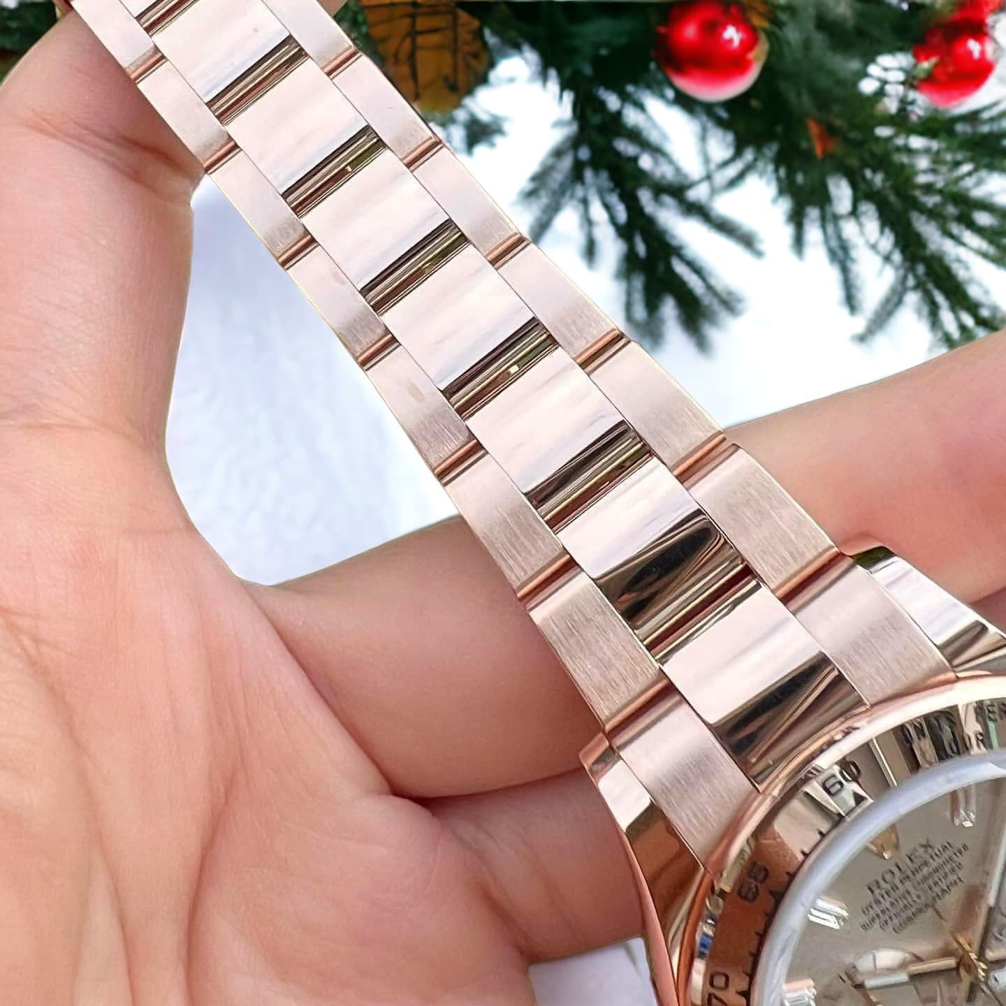 Dong-Ho-Rolex-Daytona-Che-Tac-Vang-Hong-Nguyen-Khoi-18K-40mm-7-1