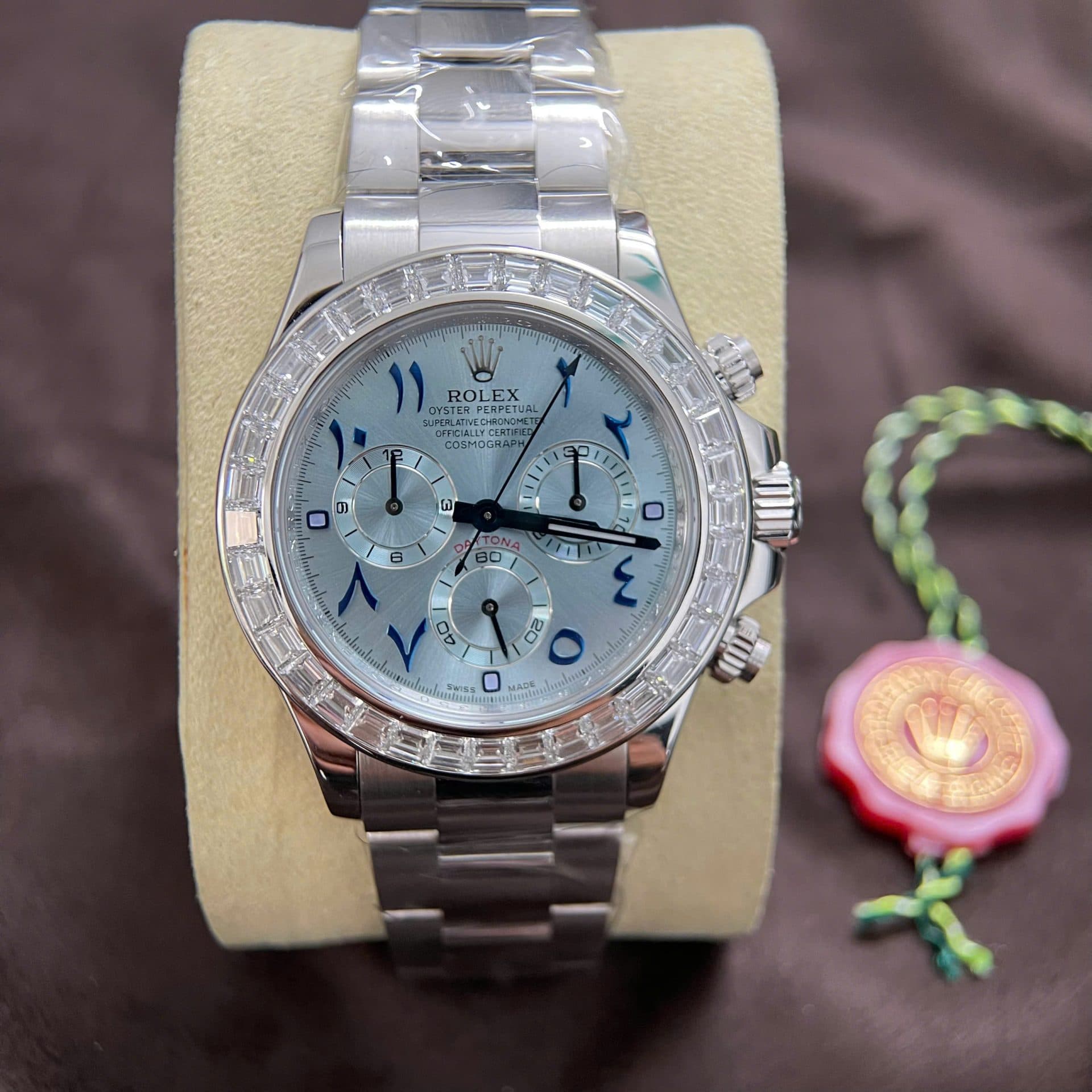 Dong-Ho-Rolex-Daytona-Che-Tac-Vang-Trang-18K-Nguyen-Khoi-Dinh-Kim-Cuong-Baguette-40mm-2-1