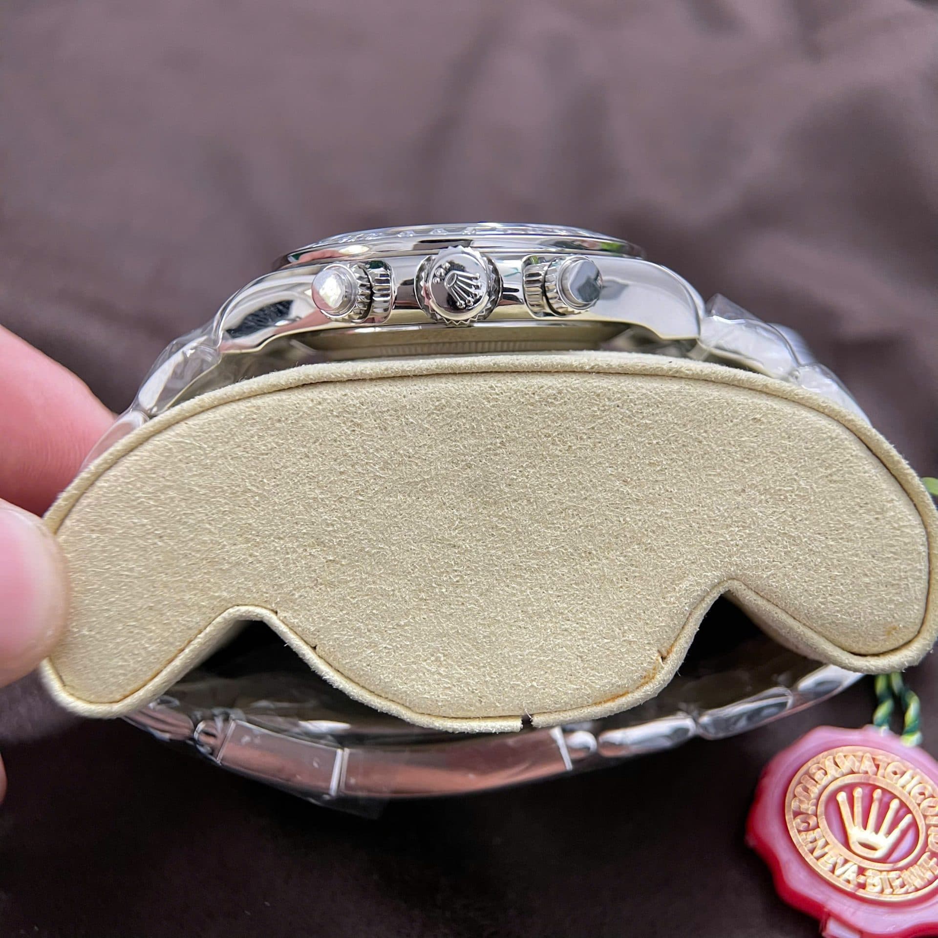 Dong-Ho-Rolex-Daytona-Che-Tac-Vang-Trang-18K-Nguyen-Khoi-Dinh-Kim-Cuong-Baguette-40mm-4-1