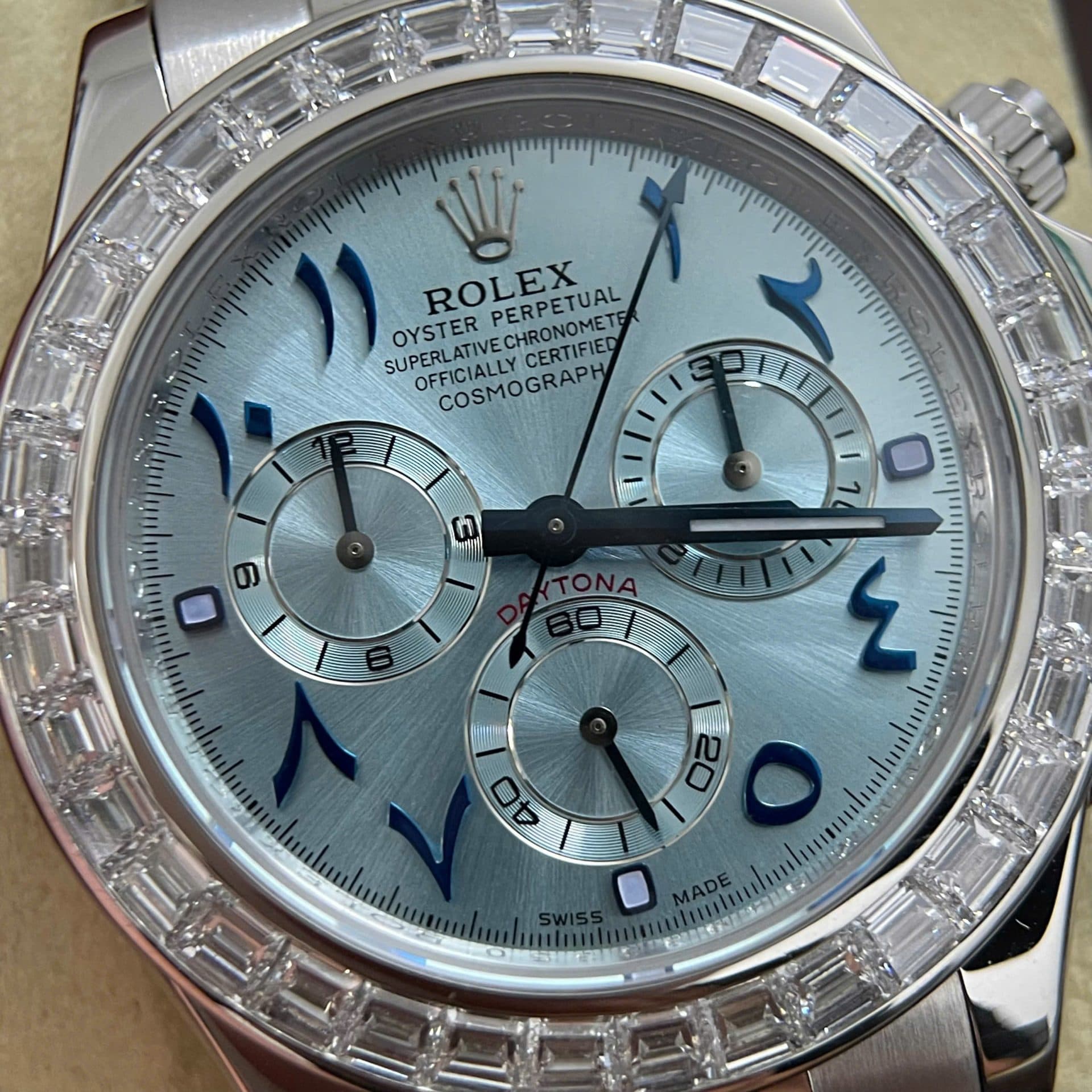 Dong-Ho-Rolex-Daytona-Che-Tac-Vang-Trang-18K-Nguyen-Khoi-Dinh-Kim-Cuong-Baguette-40mm-6-1