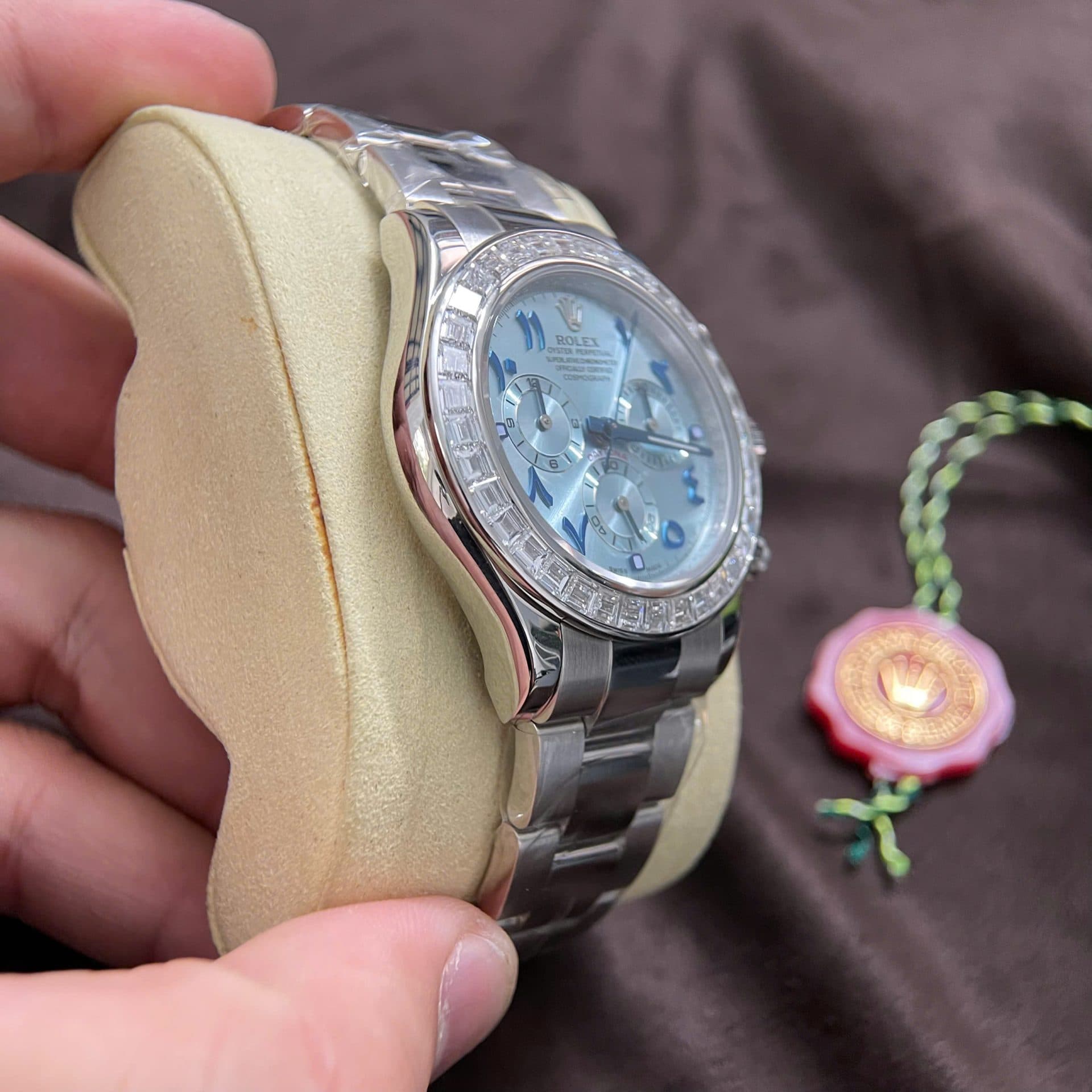Dong-Ho-Rolex-Daytona-Che-Tac-Vang-Trang-18K-Nguyen-Khoi-Dinh-Kim-Cuong-Baguette-40mm-9-1