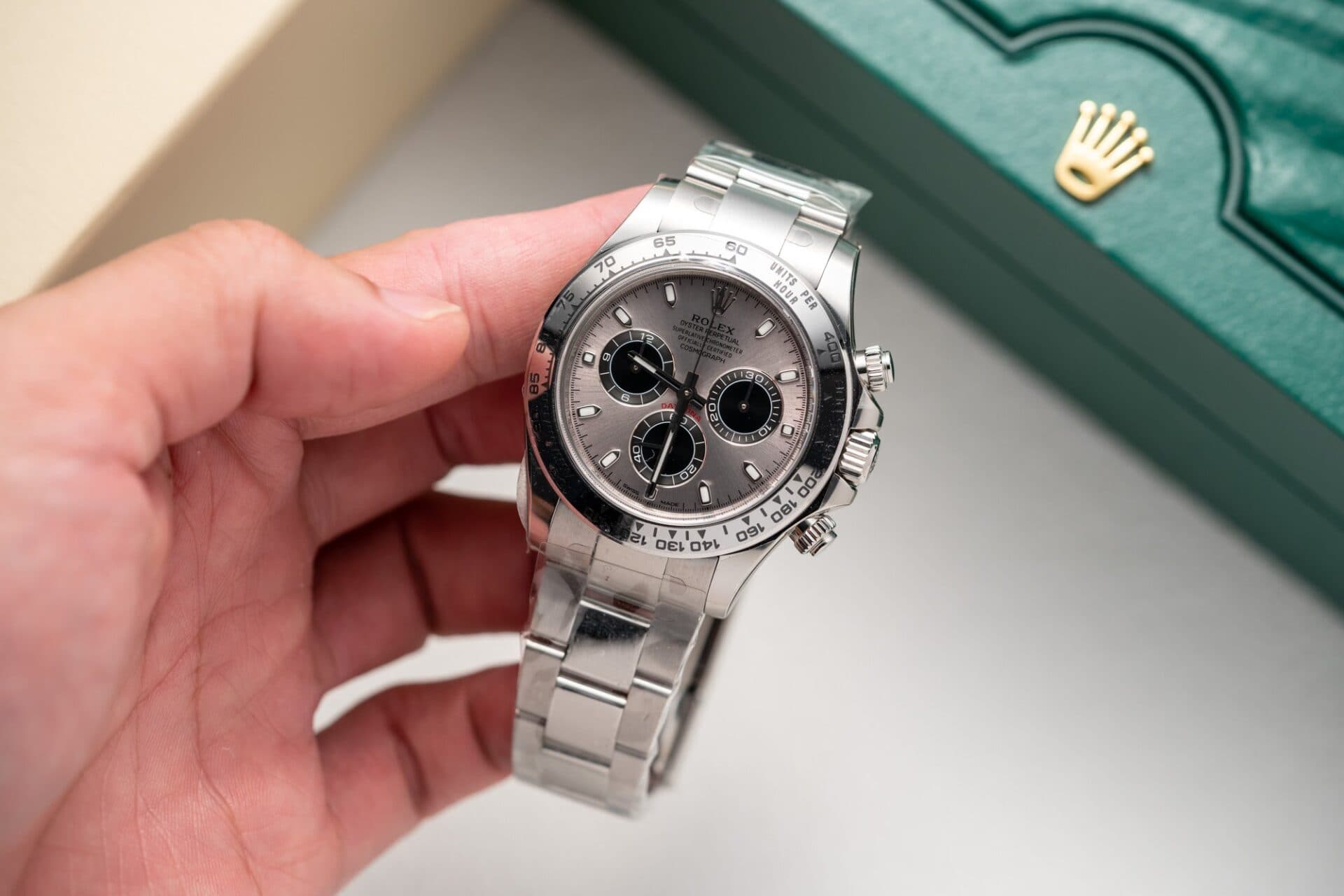 Dong-Ho-Rolex-Daytona-Cosmograph-116509-Replica-11-Mat-Xam-Clean-Factory-40mm-8-1