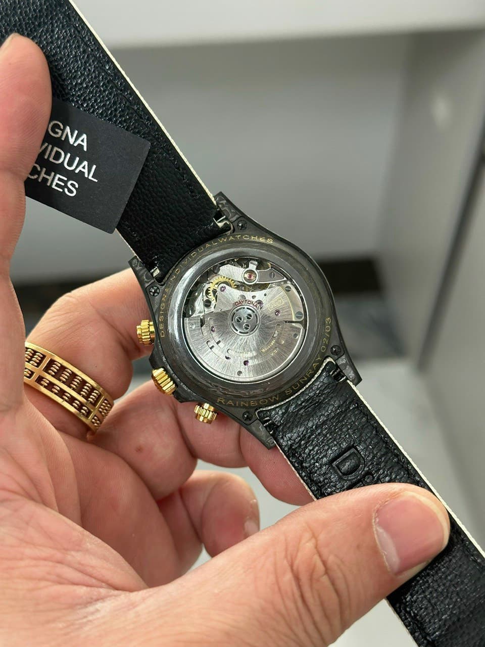 Dong-Ho-Rolex-Daytona-Nam-Dinh-Da-Vo-Carbon-Sieu-Nhe-DIW-40mm-1-1